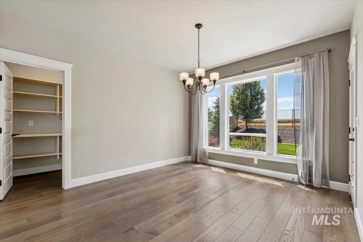 641 E Crest Ridge Dr Property Photo 16