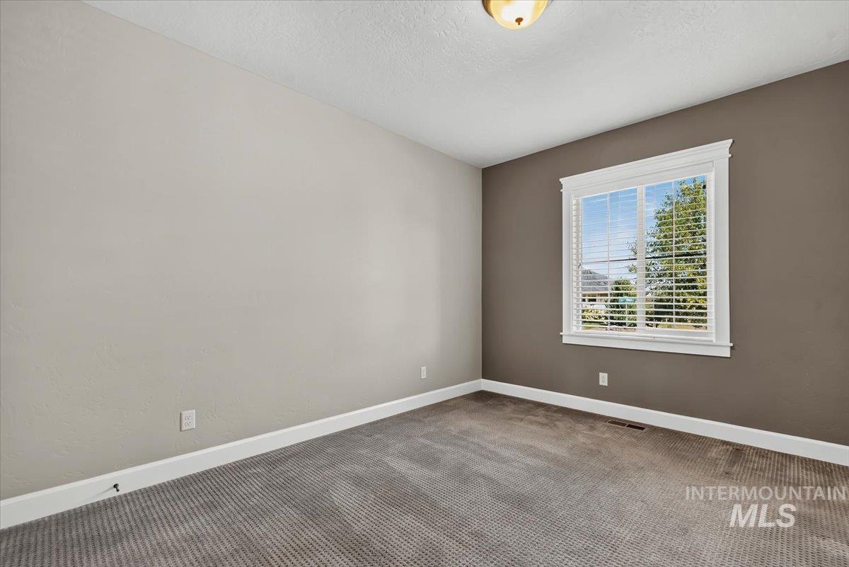 641 E Crest Ridge Dr Property Photo 17