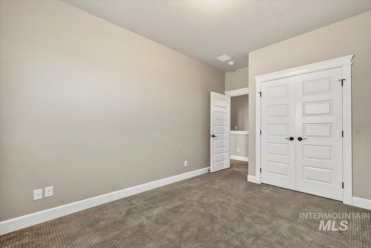 641 E Crest Ridge Dr Property Photo 22