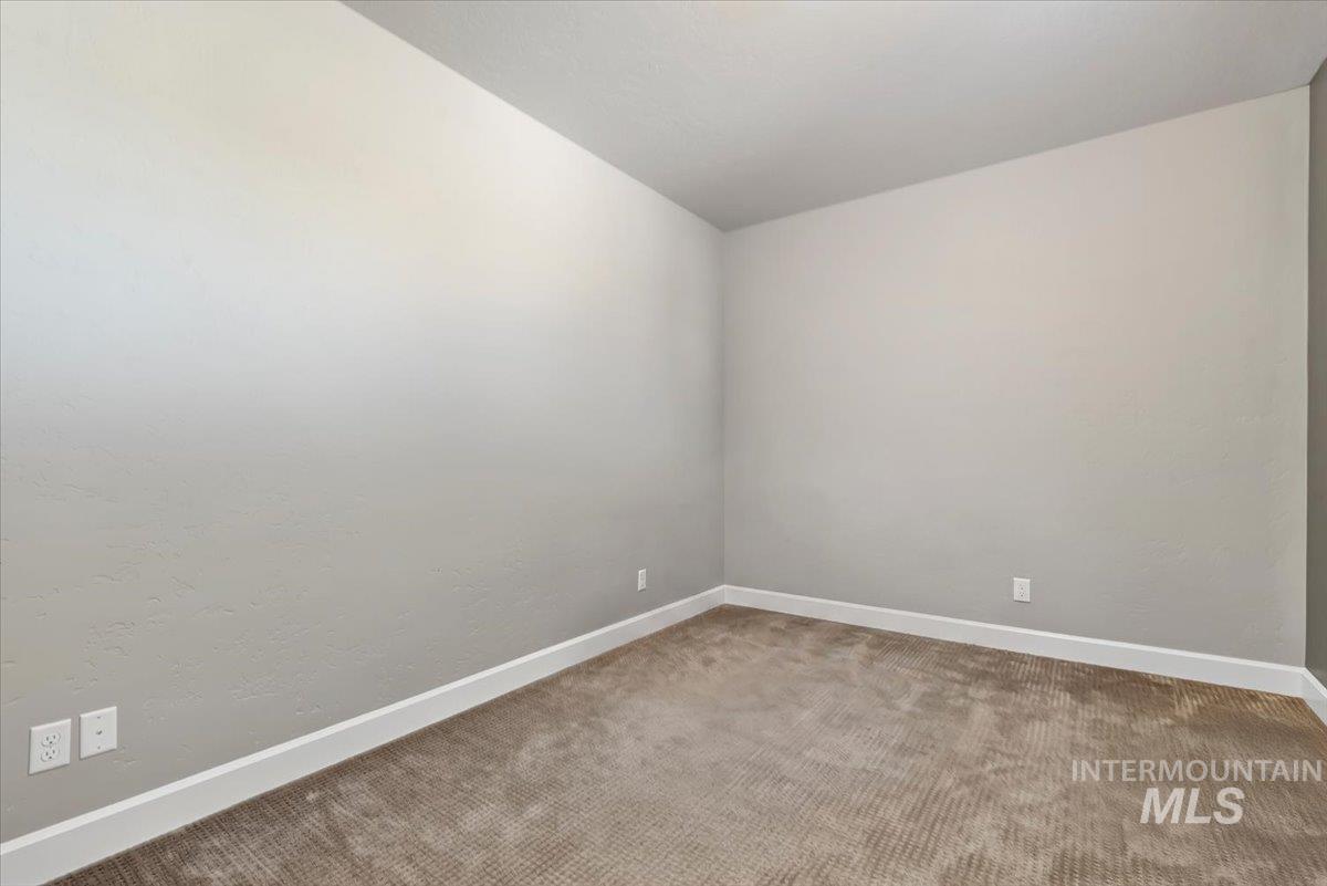 641 E Crest Ridge Dr Property Photo 23