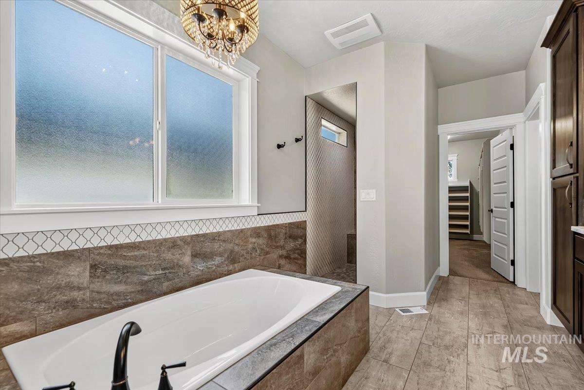 641 E Crest Ridge Dr Property Photo 28