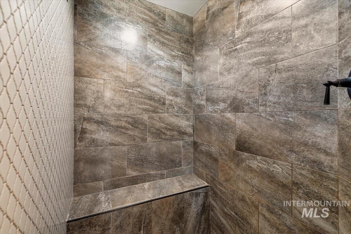 641 E Crest Ridge Dr Property Photo 30