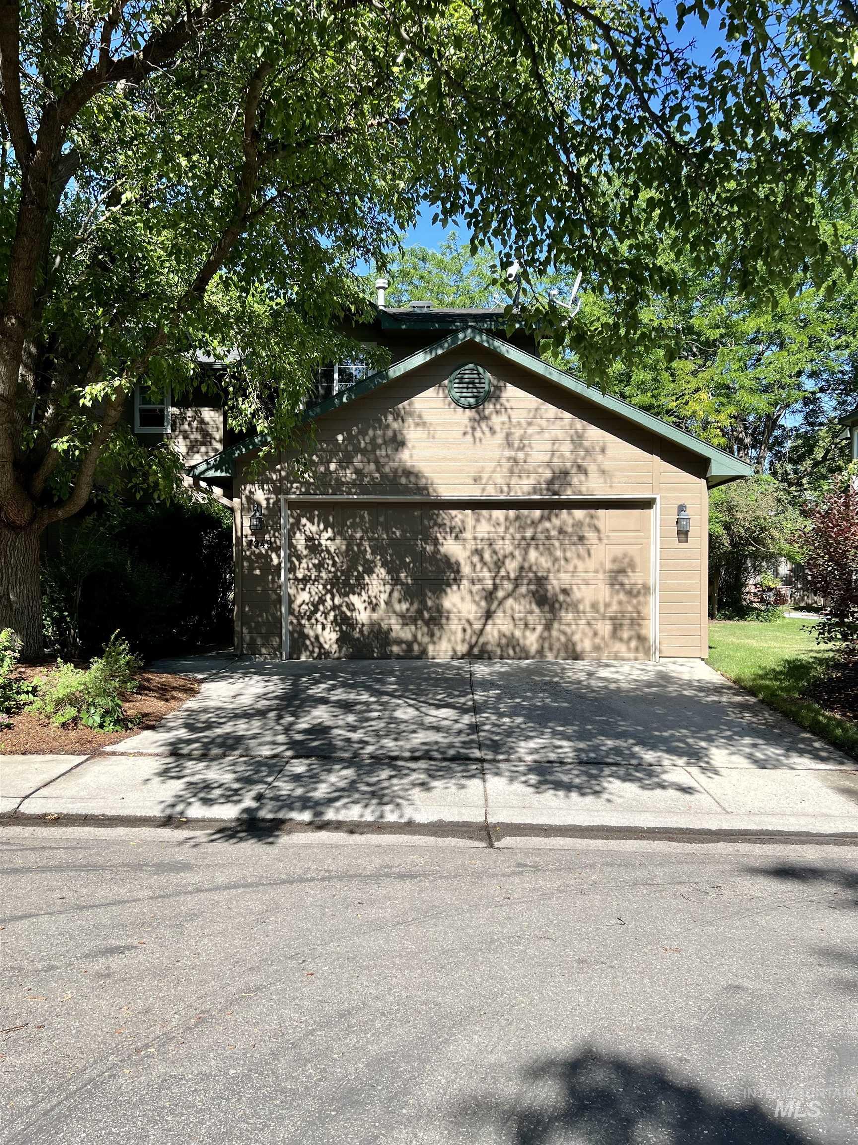 7949 W Holt Ct. Property Photo 1