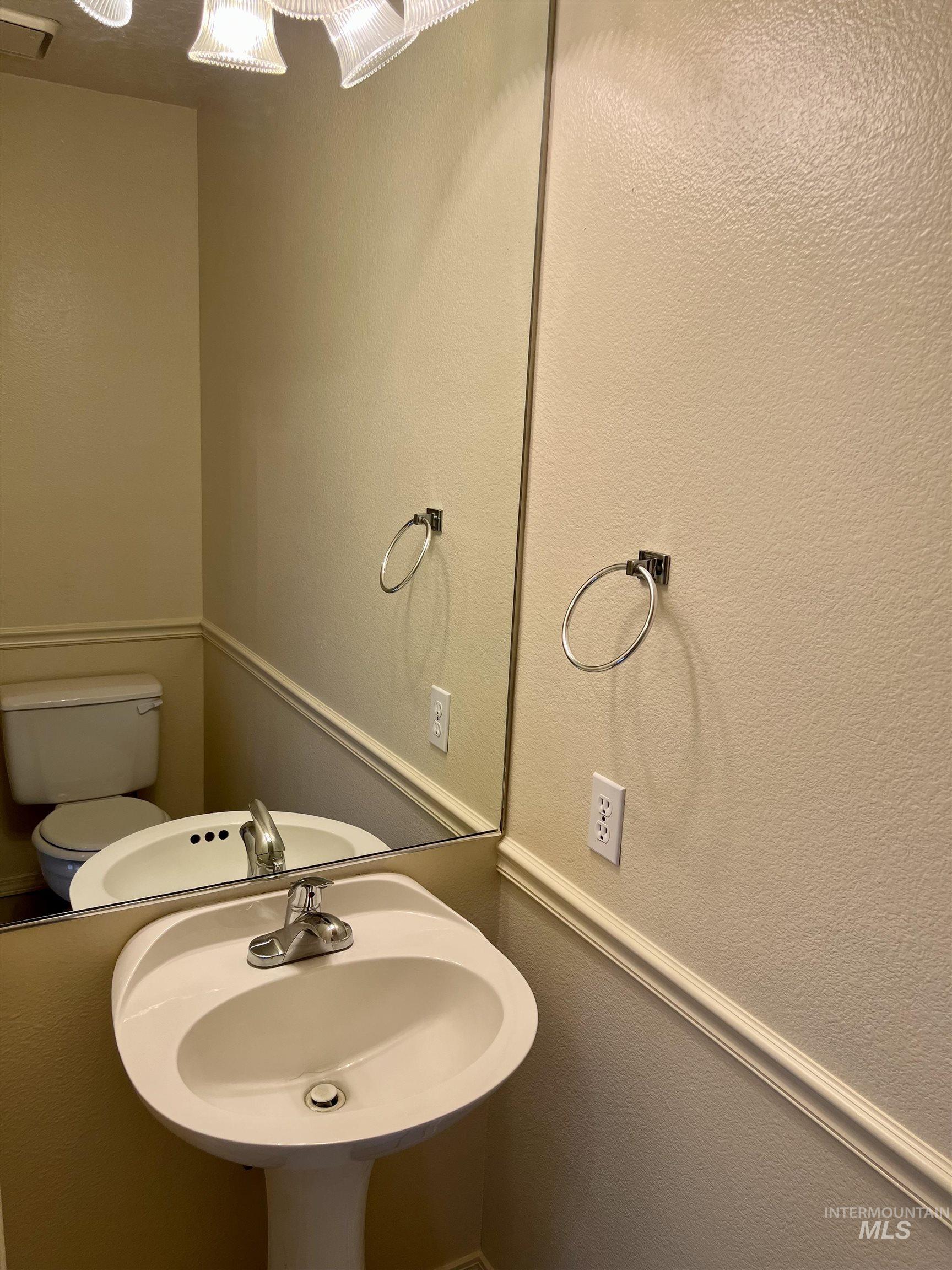 7949 W Holt Ct. Property Photo 2