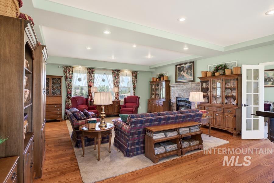 1086 E Rock Creek Rd Property Photo 14