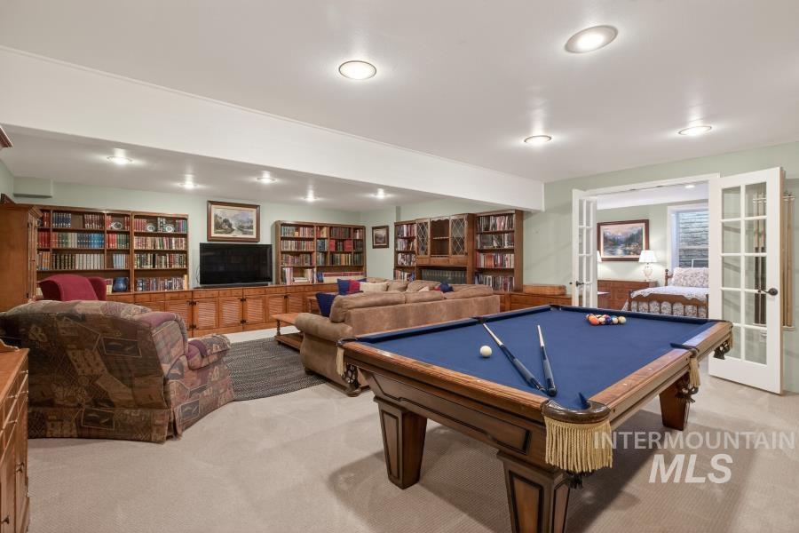1086 E Rock Creek Rd Property Photo 36