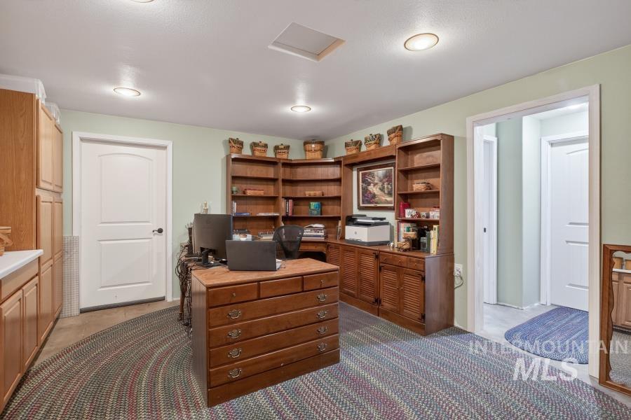 1086 E Rock Creek Rd Property Photo 39