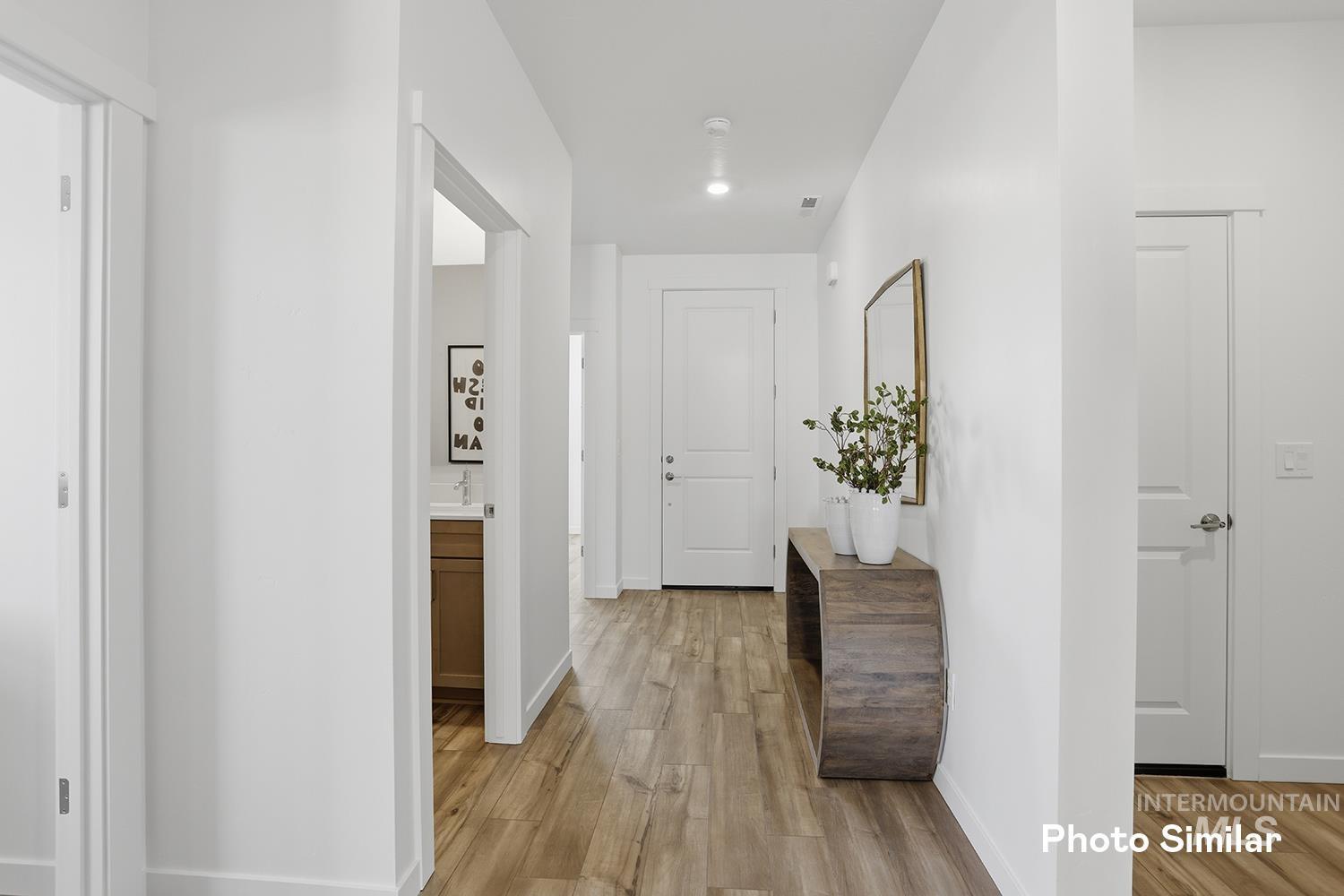 15136 Lenticular Ave Property Photo 3