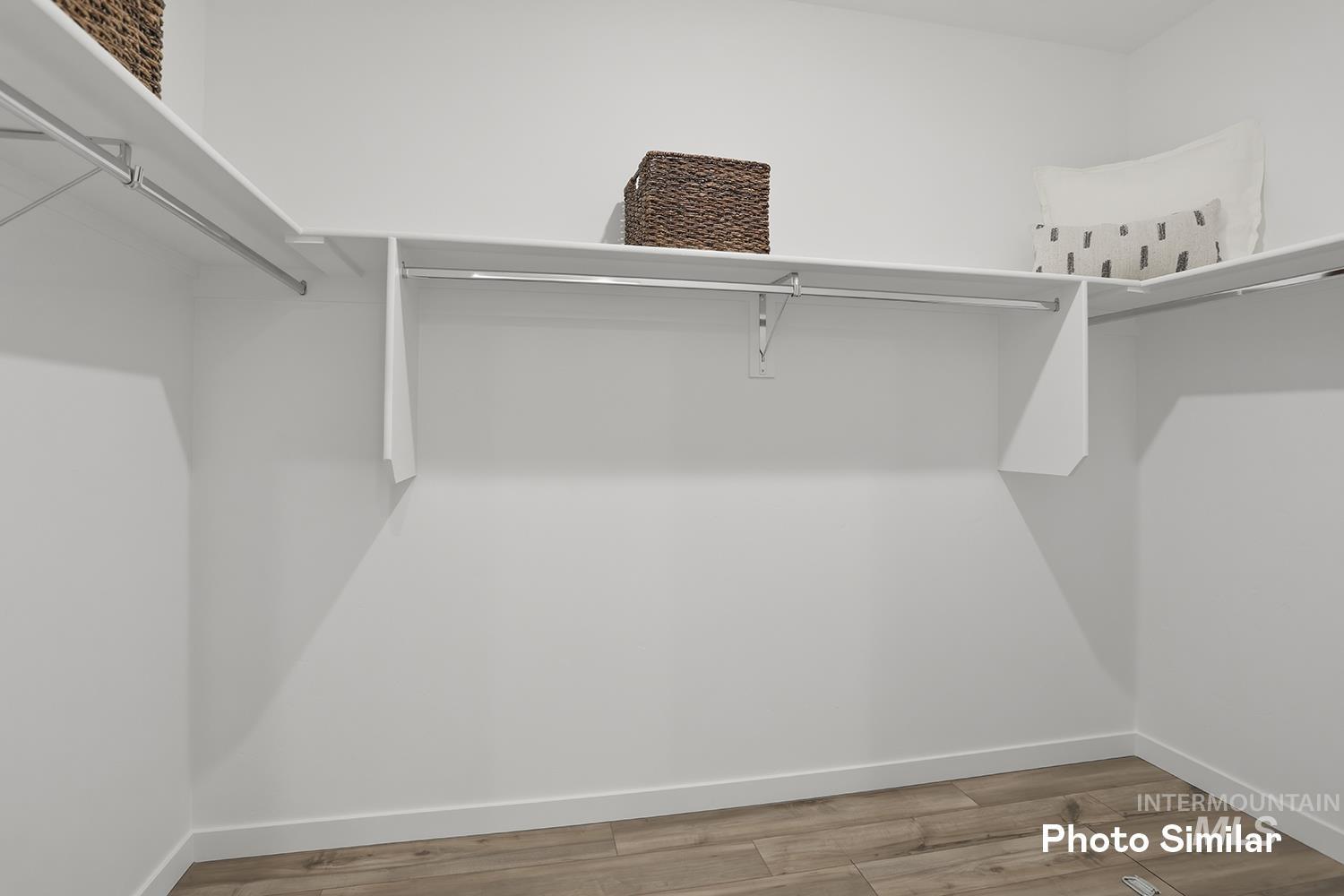 15136 Lenticular Ave Property Photo 19
