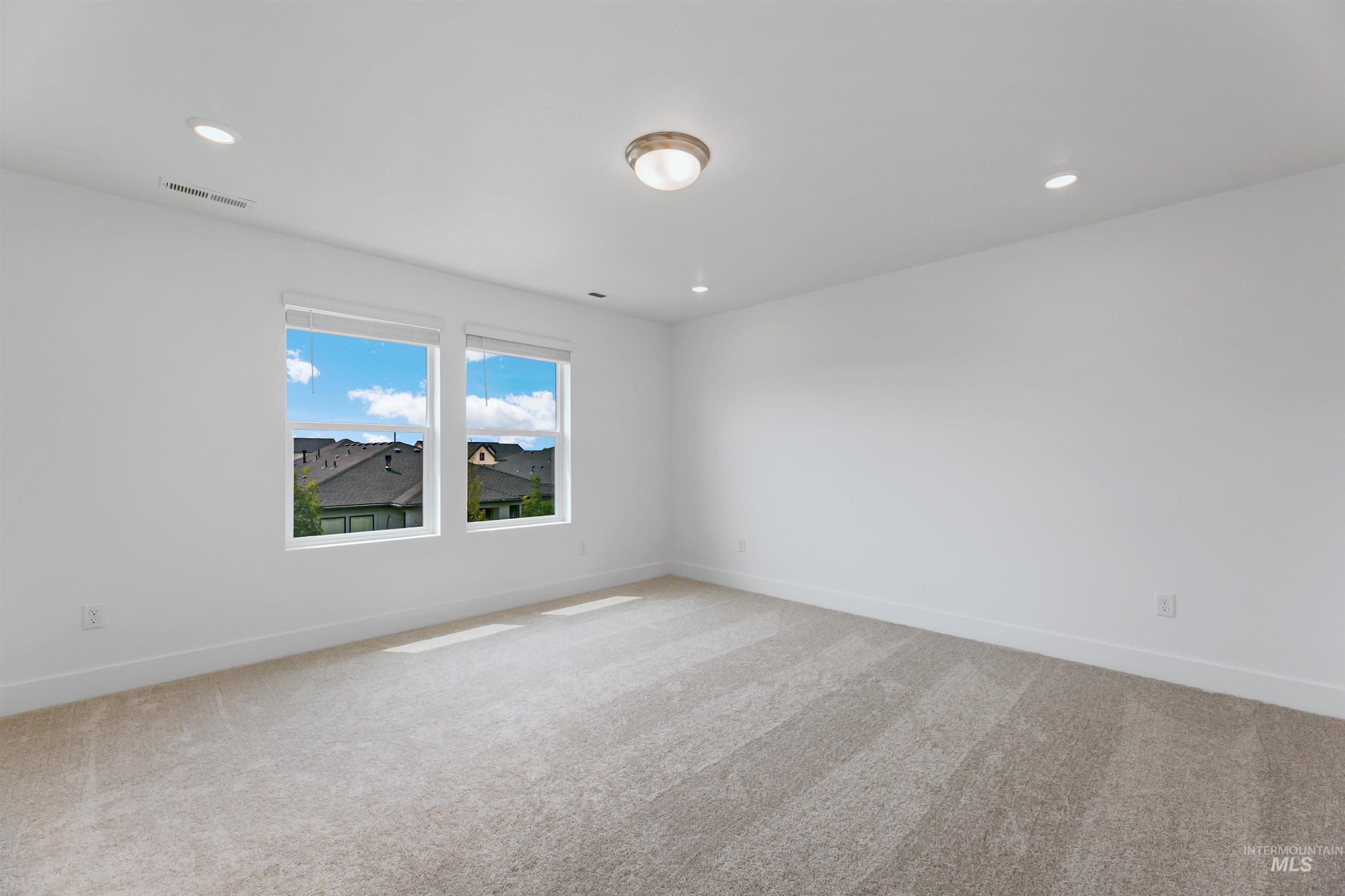 5039 N Corbell Ave Property Photo 15