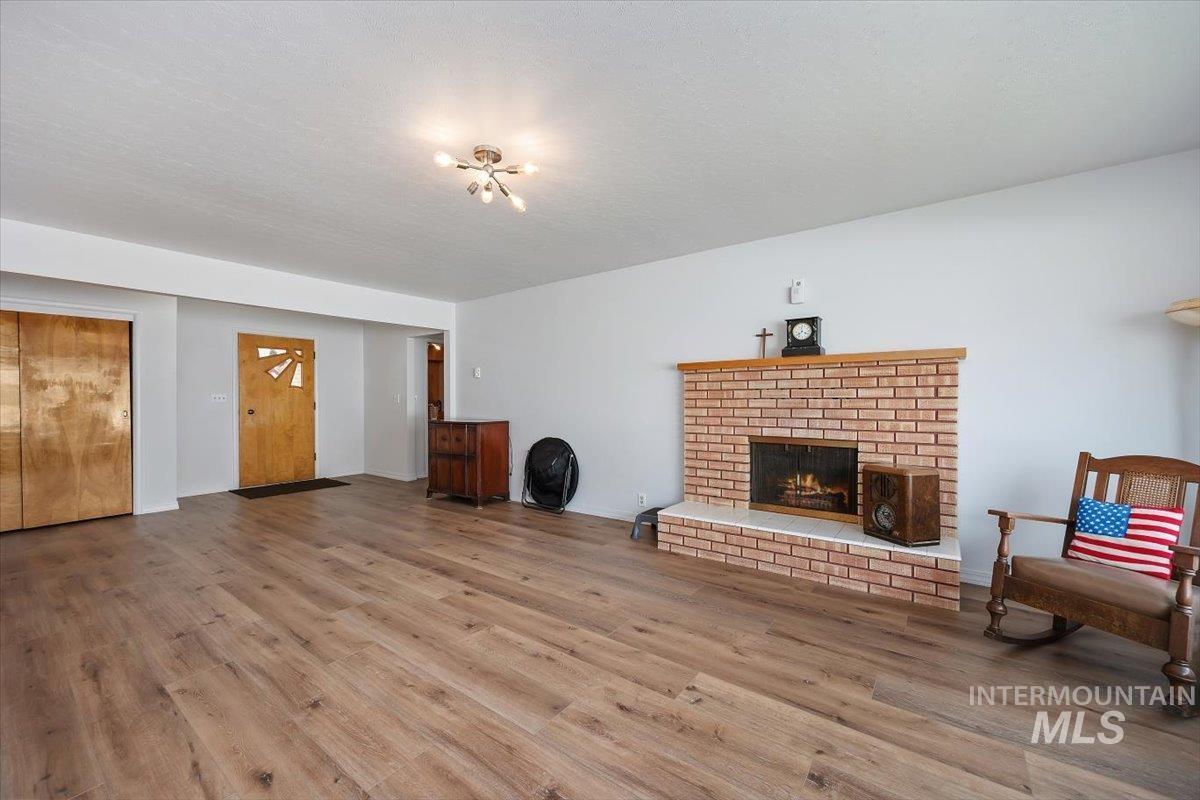 2012 21st Property Photo 5