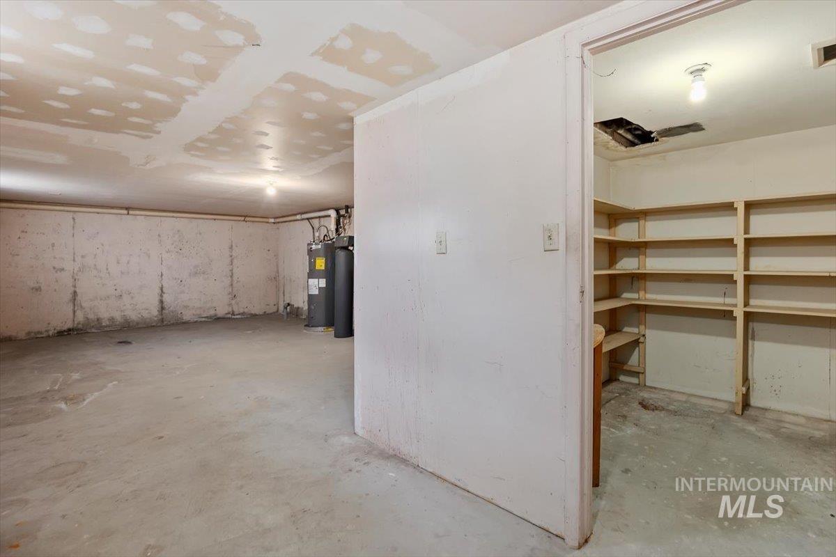 2012 21st Property Photo 31