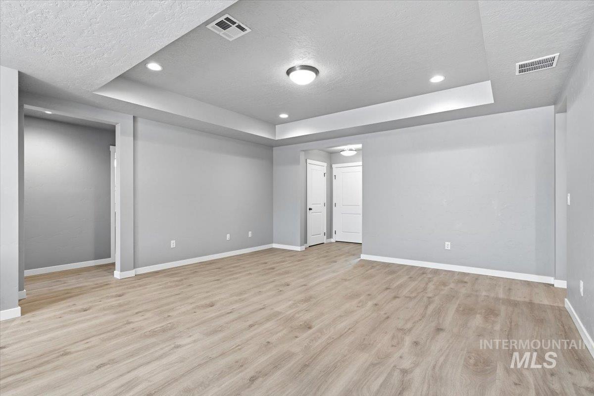 19375 Snowyside Way Property Photo 17