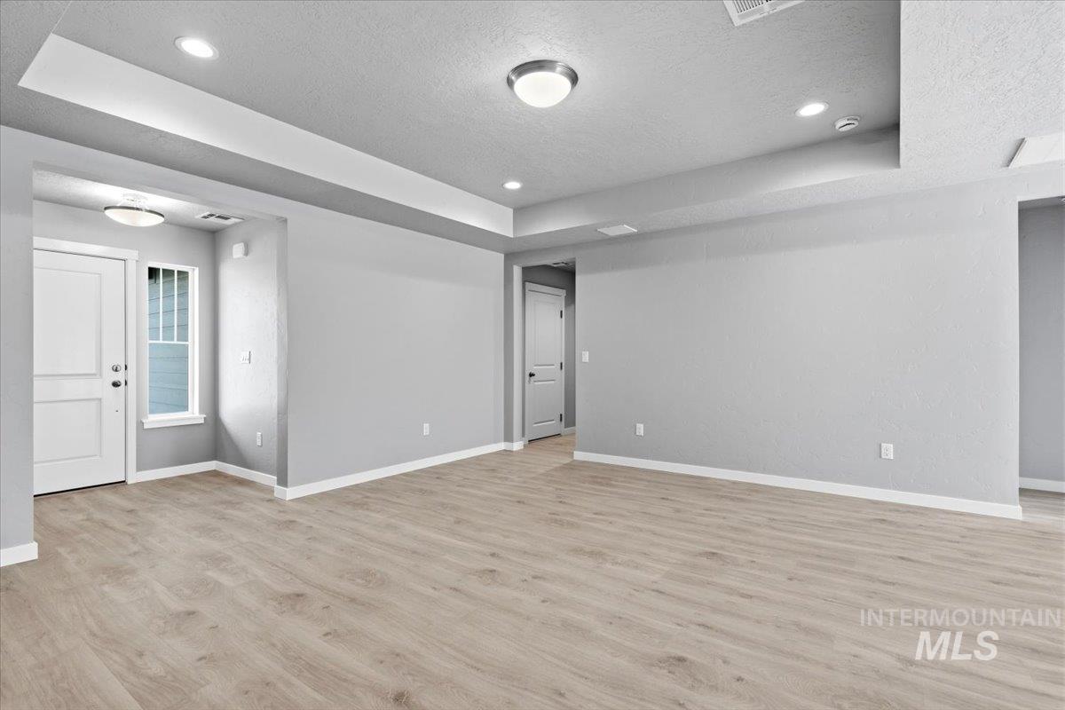 19375 Snowyside Way Property Photo 32