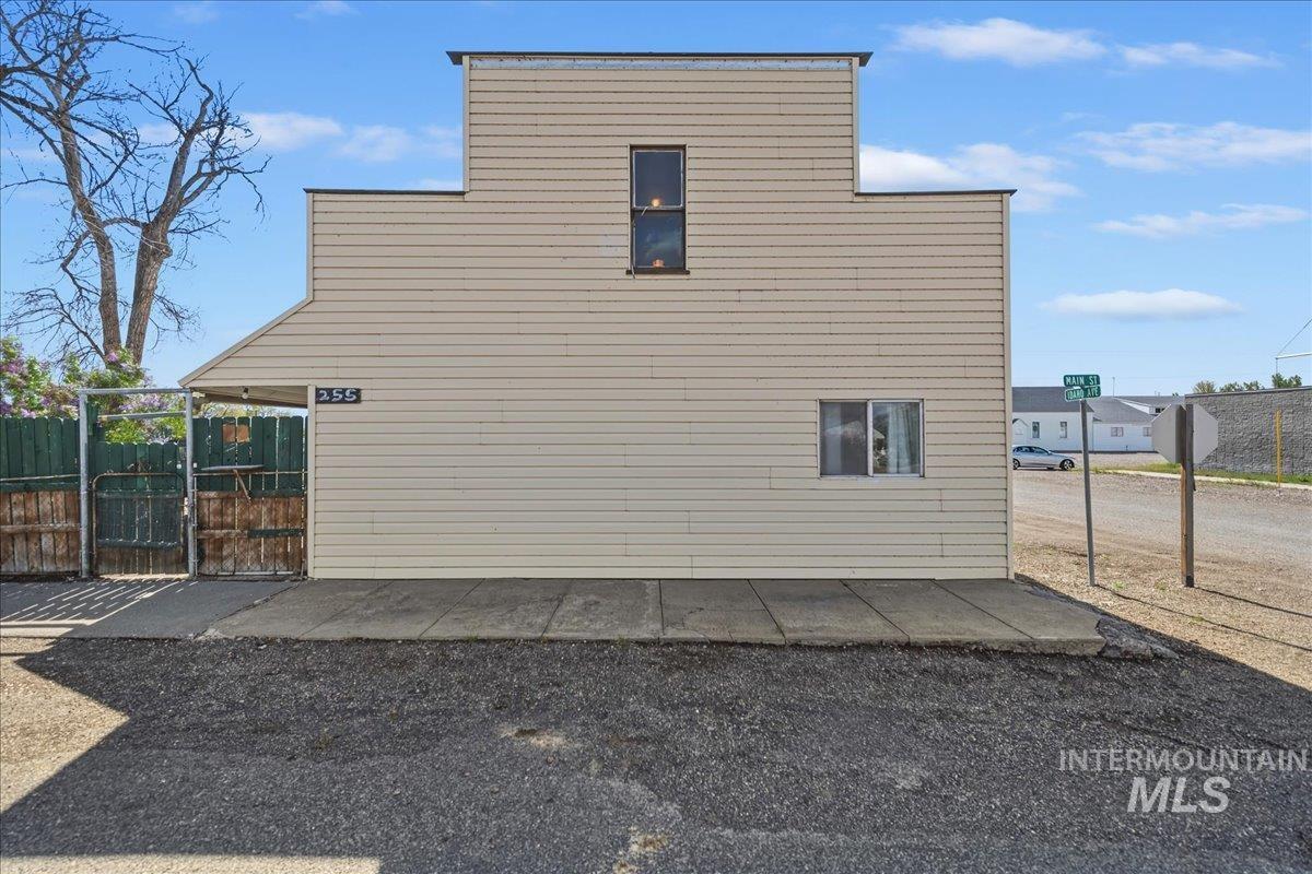 255 Main St Property Photo 20