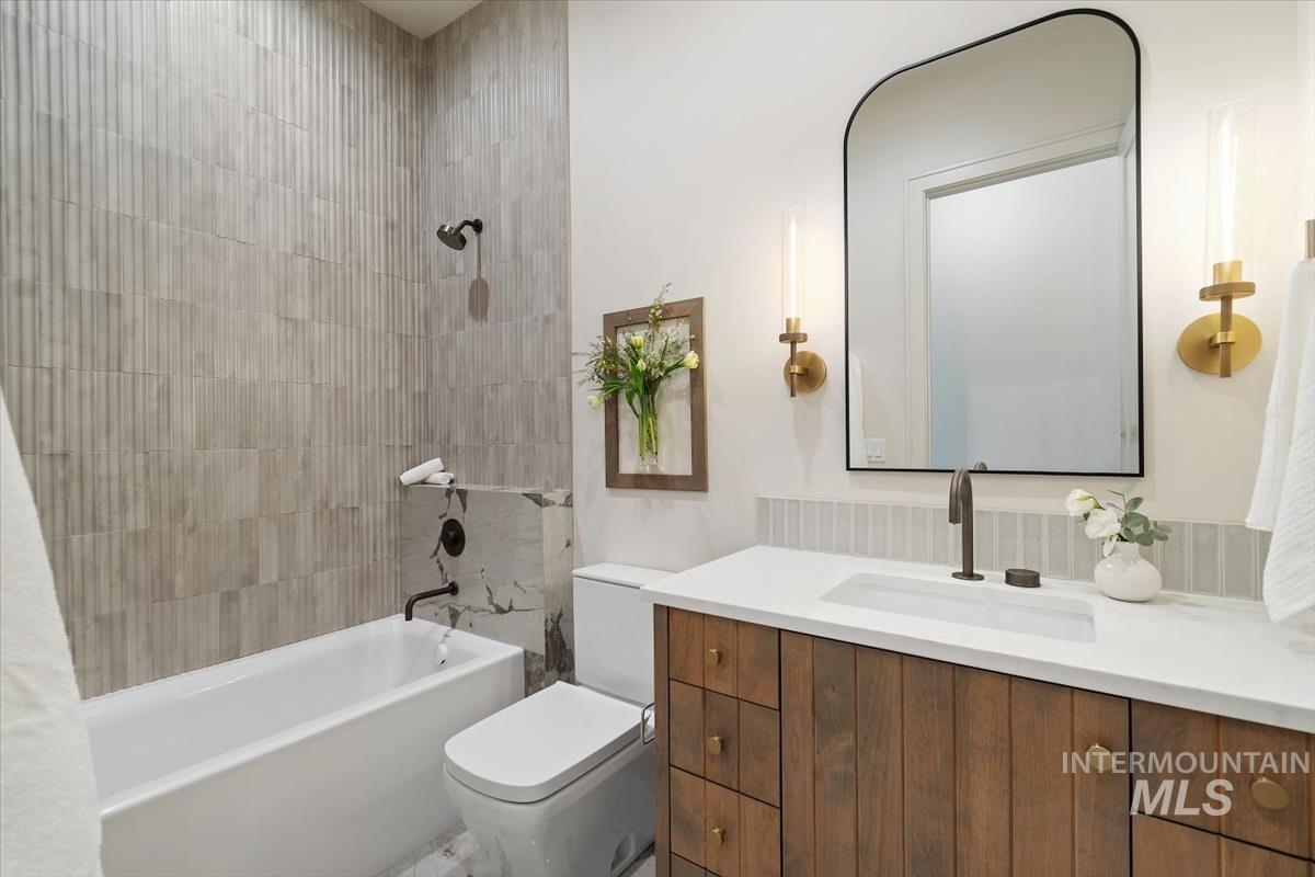 2642 N Palaestra Ave Property Photo 35