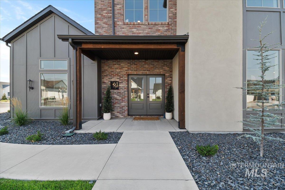 661 Full Moon Way Property Photo 3