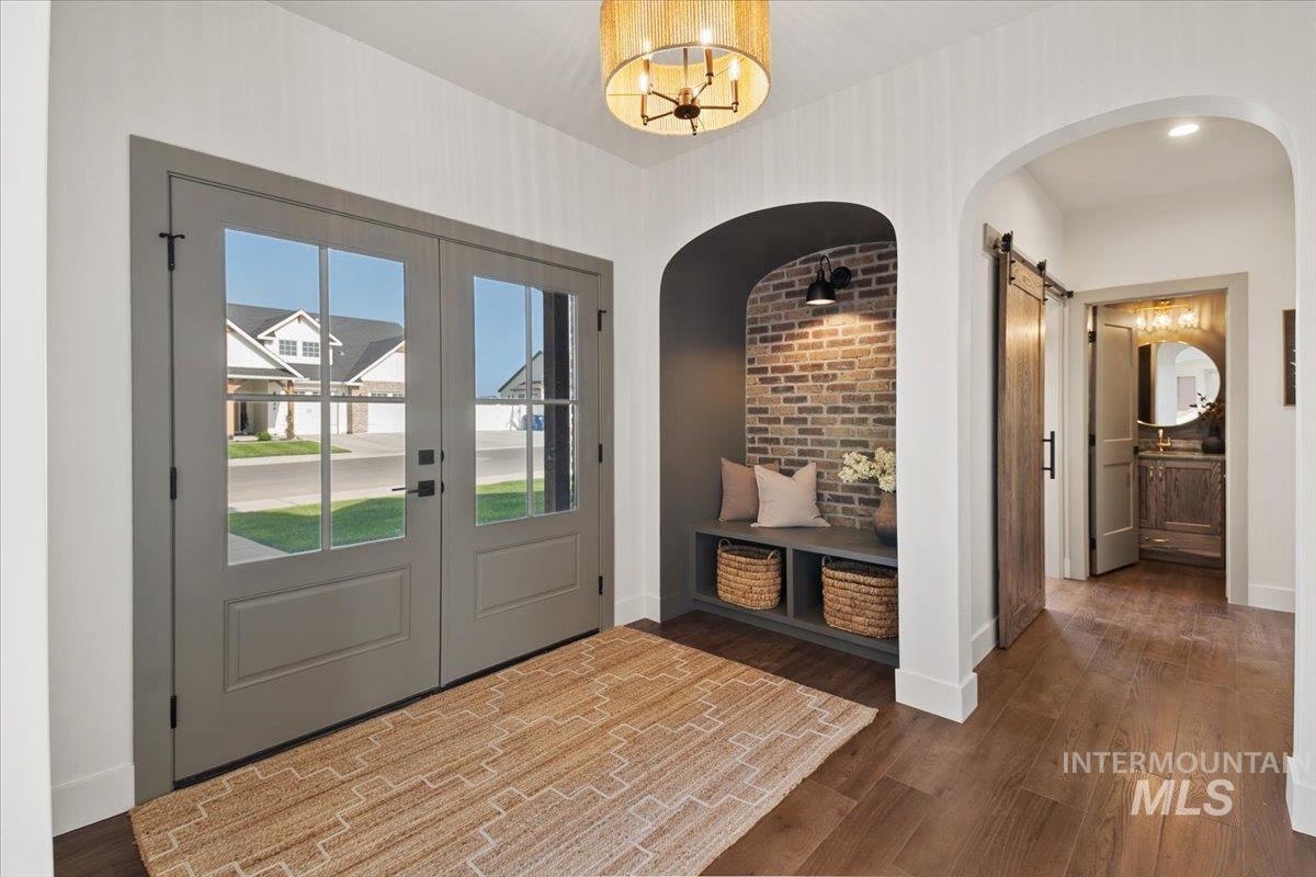 661 Full Moon Way Property Photo 4