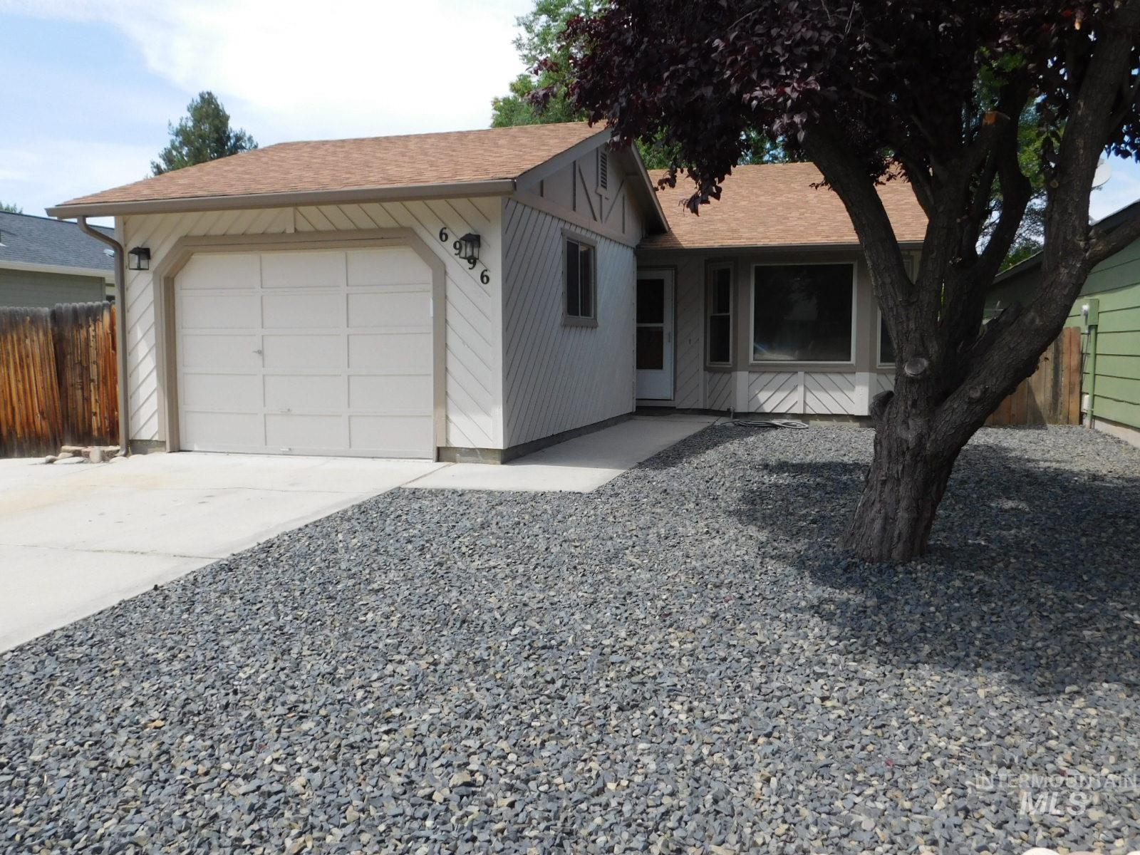 6996 W GILLIS Property Photo 1