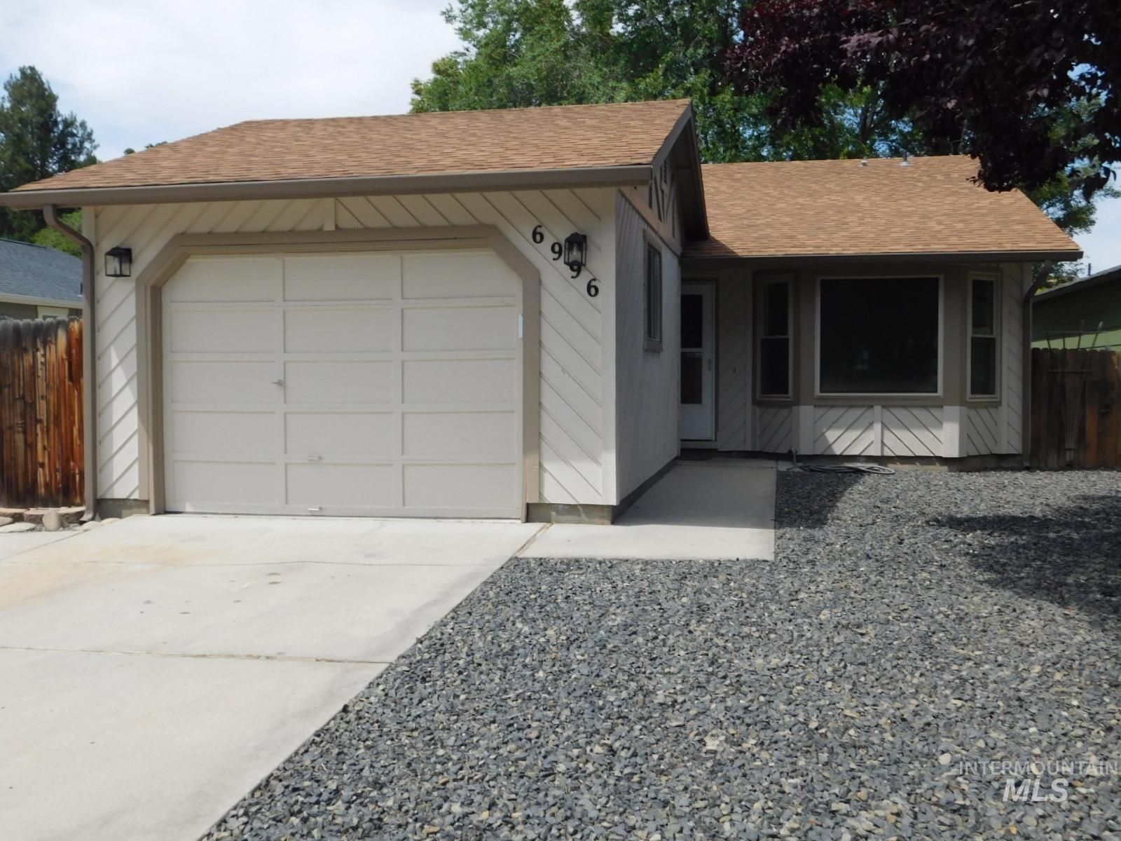 6996 W Gillis Property Photo 5