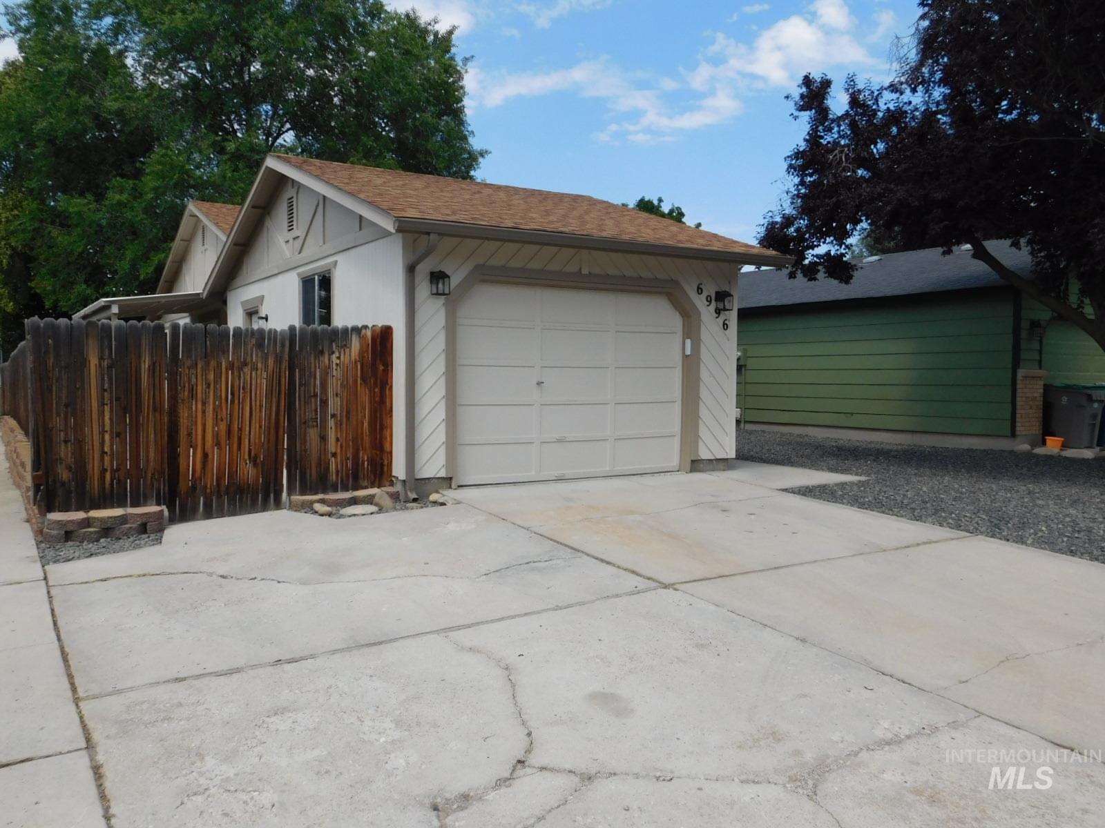 6996 W Gillis Property Photo 7