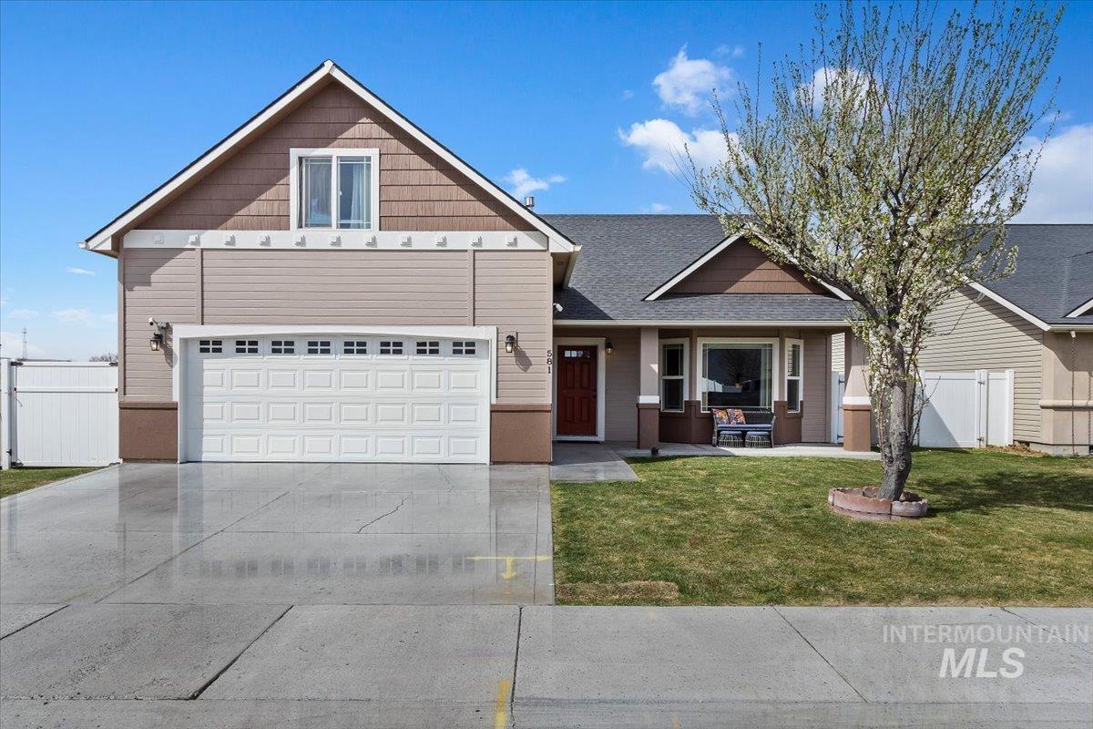 581 Creekside Way Property Photo 1