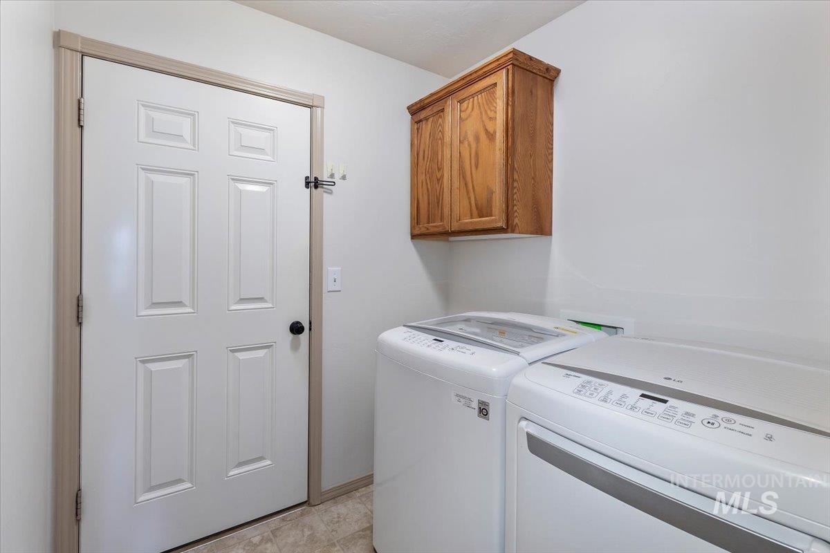 581 Creekside Way Property Photo 22
