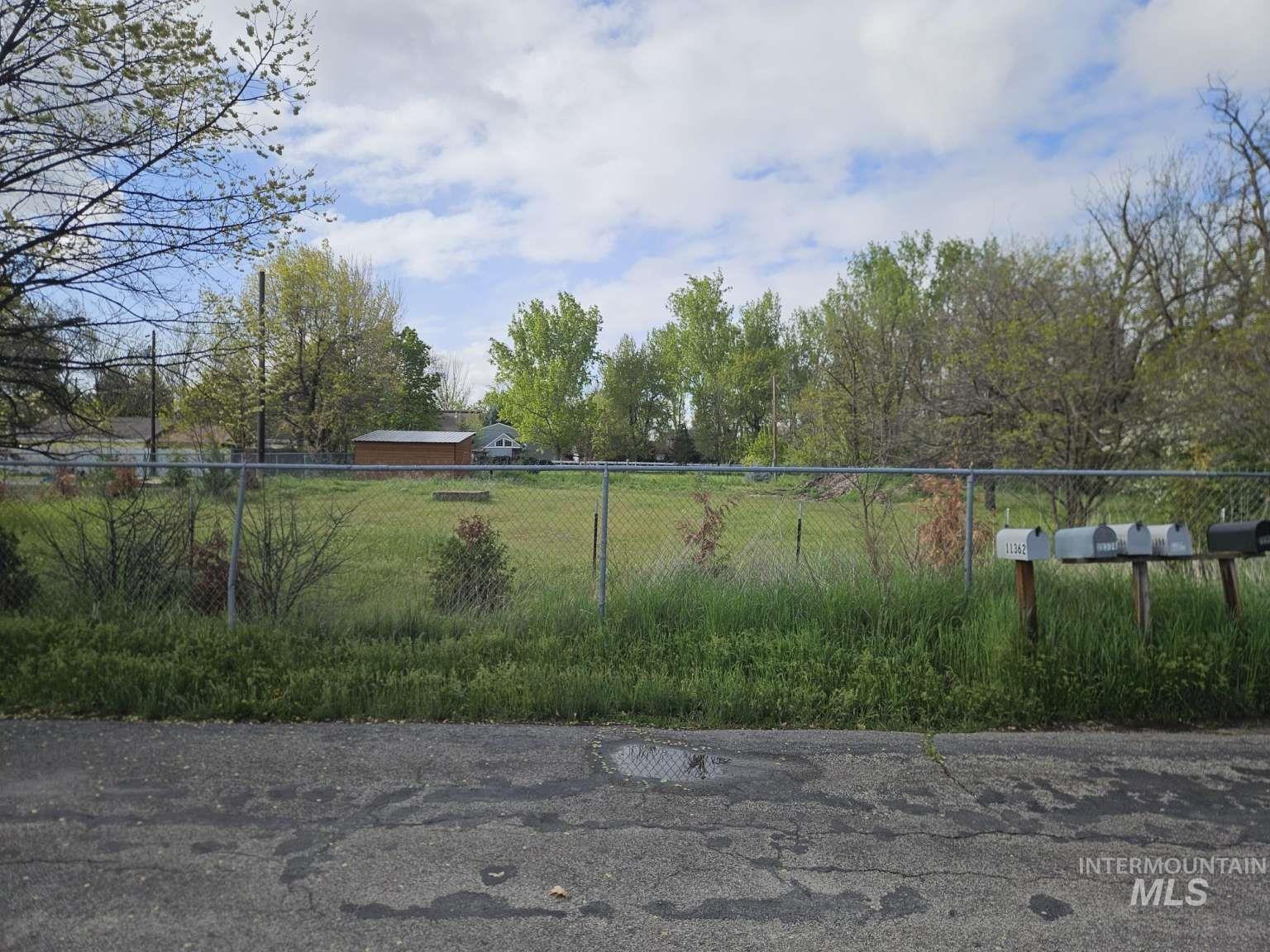 11423 W Arch St Property Photo 4