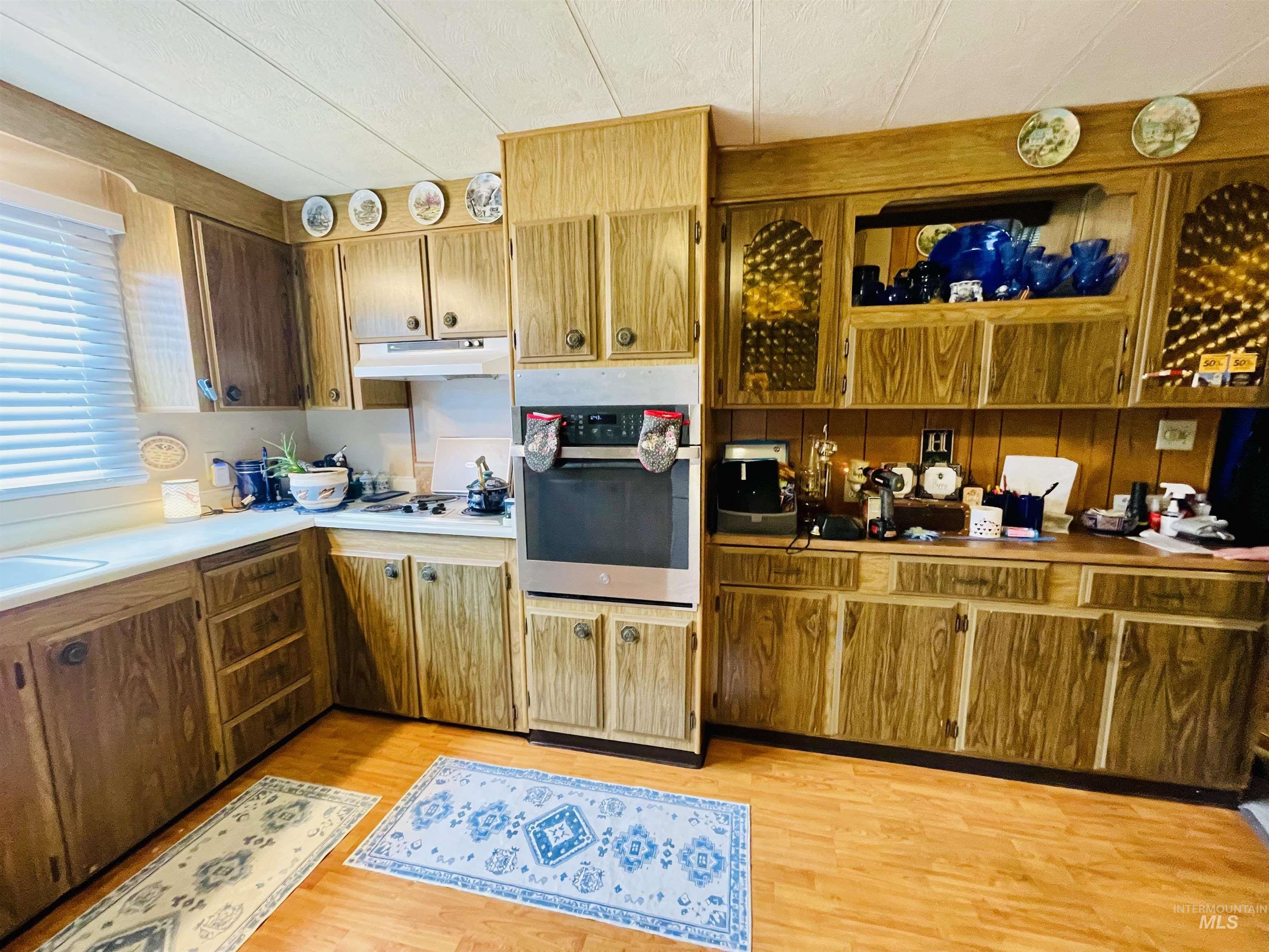 10609 W Abram Ln Property Photo 3