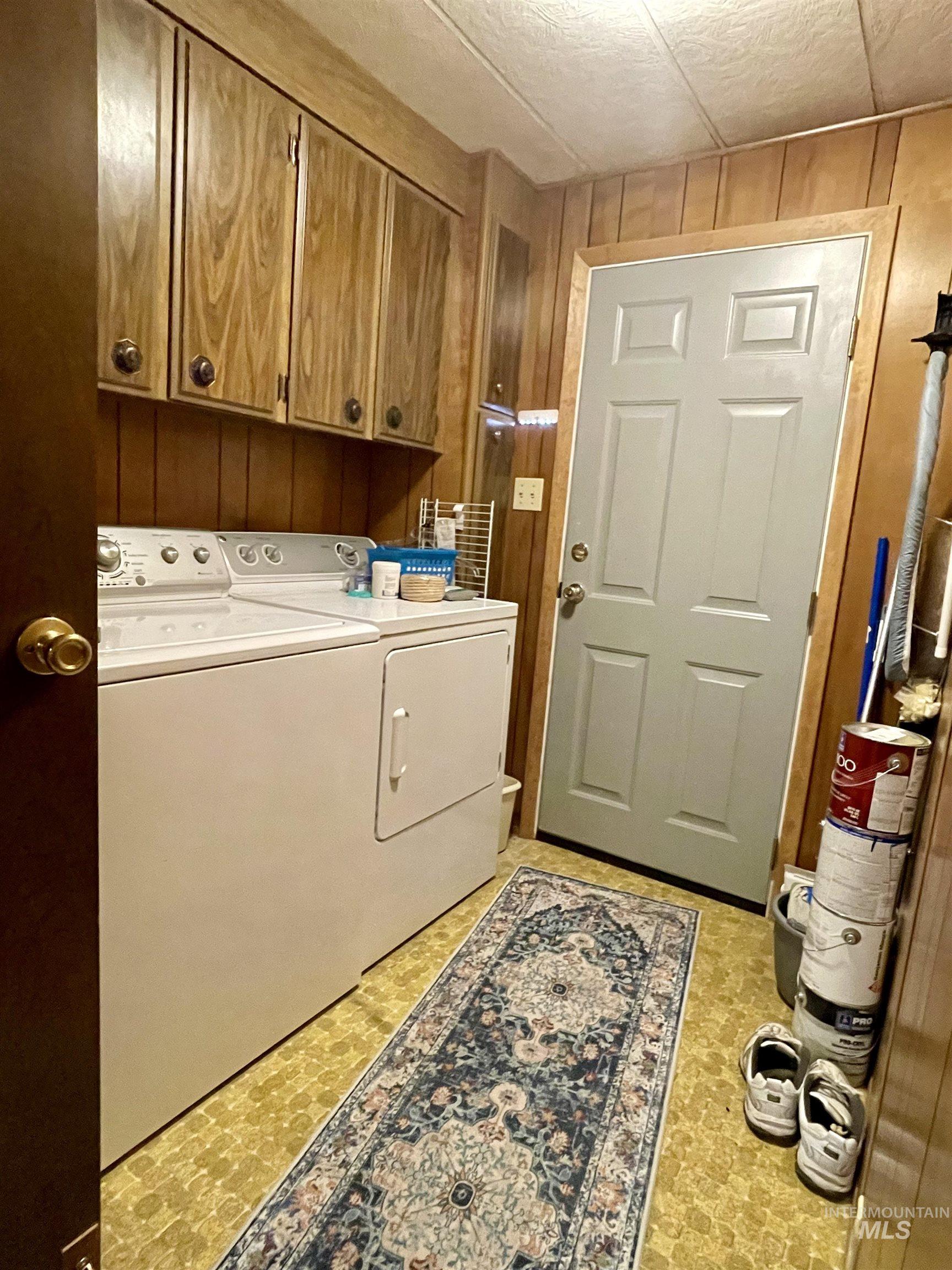10609 W Abram Ln Property Photo 7