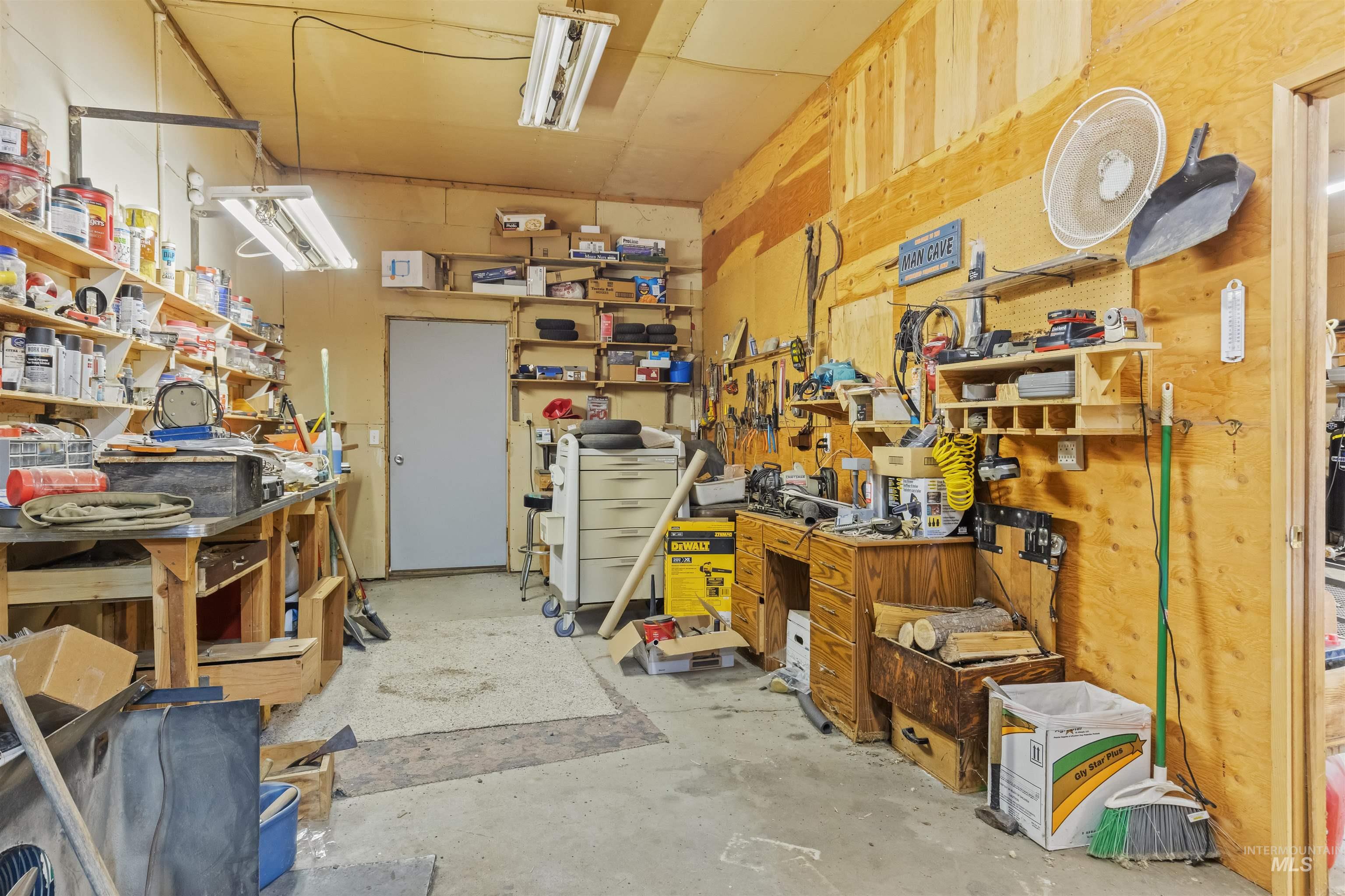 27535 Garden Gulch Road Property Photo 38