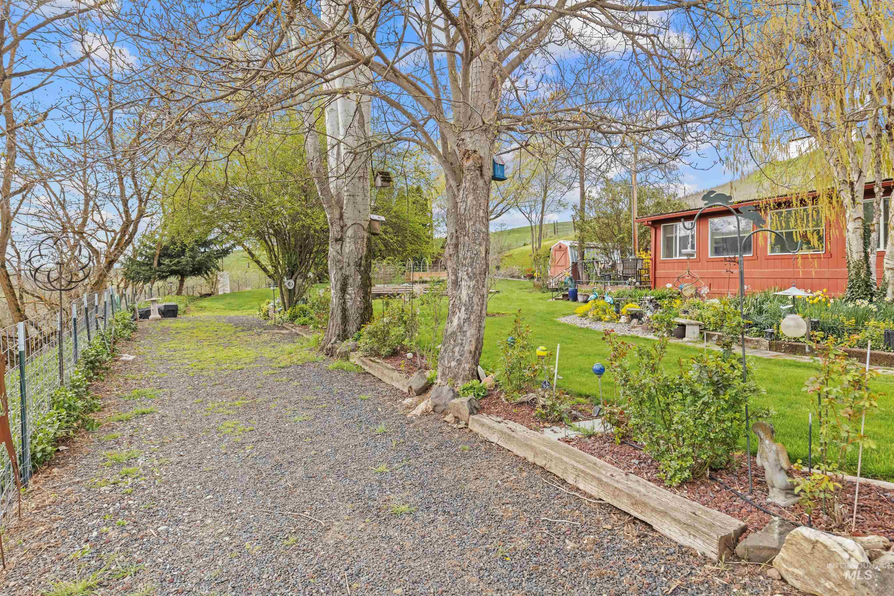 27535 Garden Gulch Road Property Photo 45