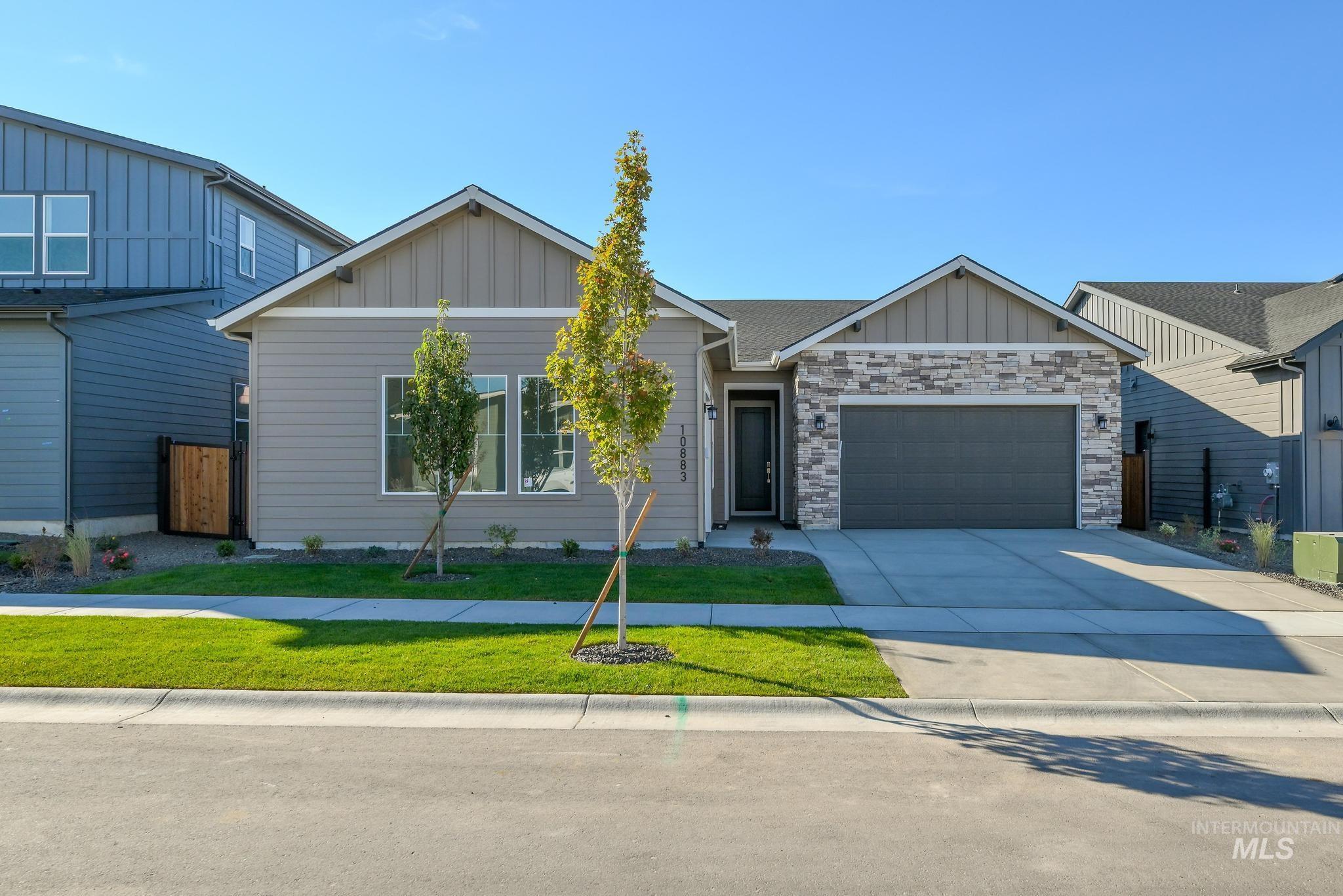 10883 W Wellness St Property Photo 1