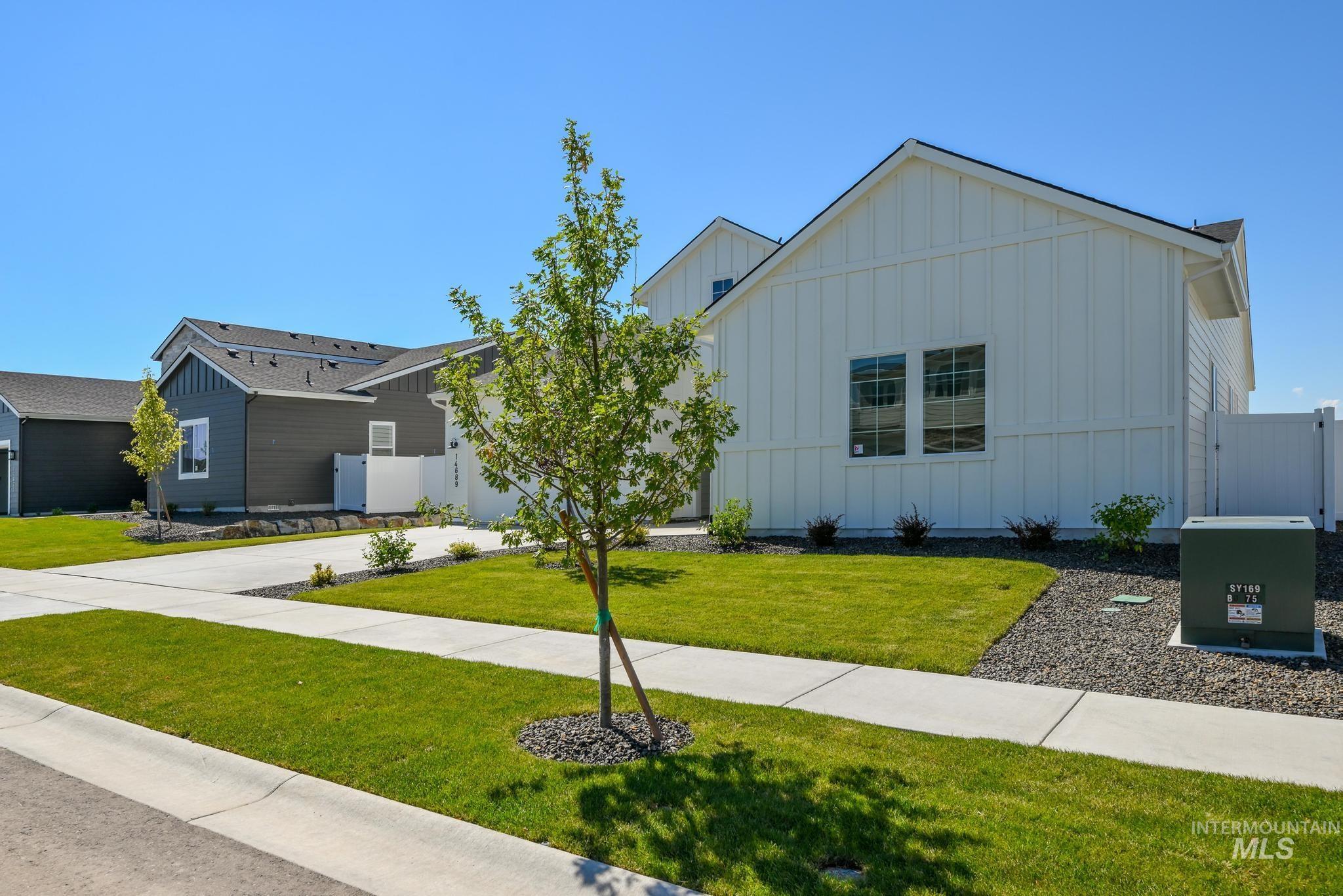 14689 Serenity Point St Property Photo 3