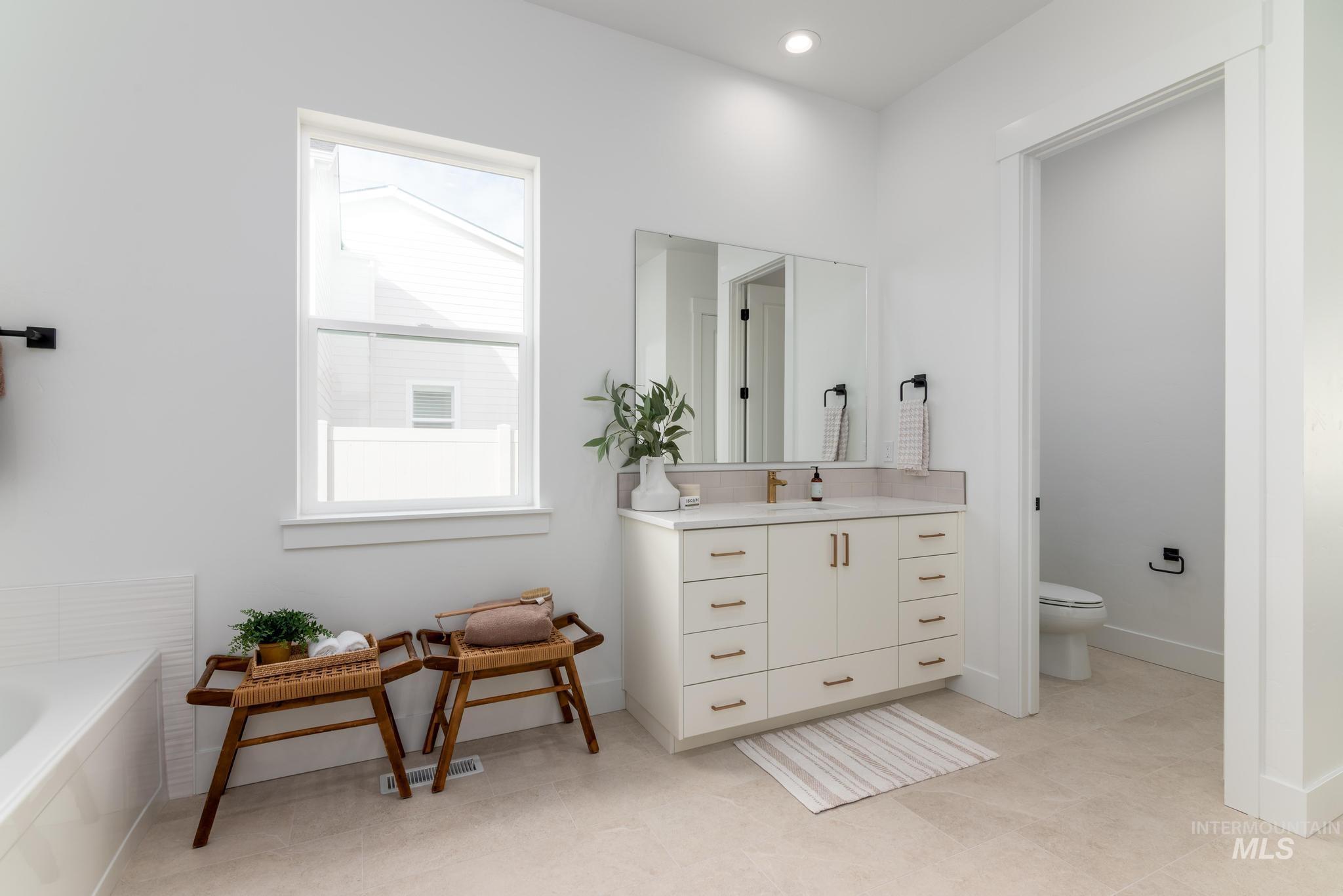 4909 W River Oaks Ct Property Photo 8