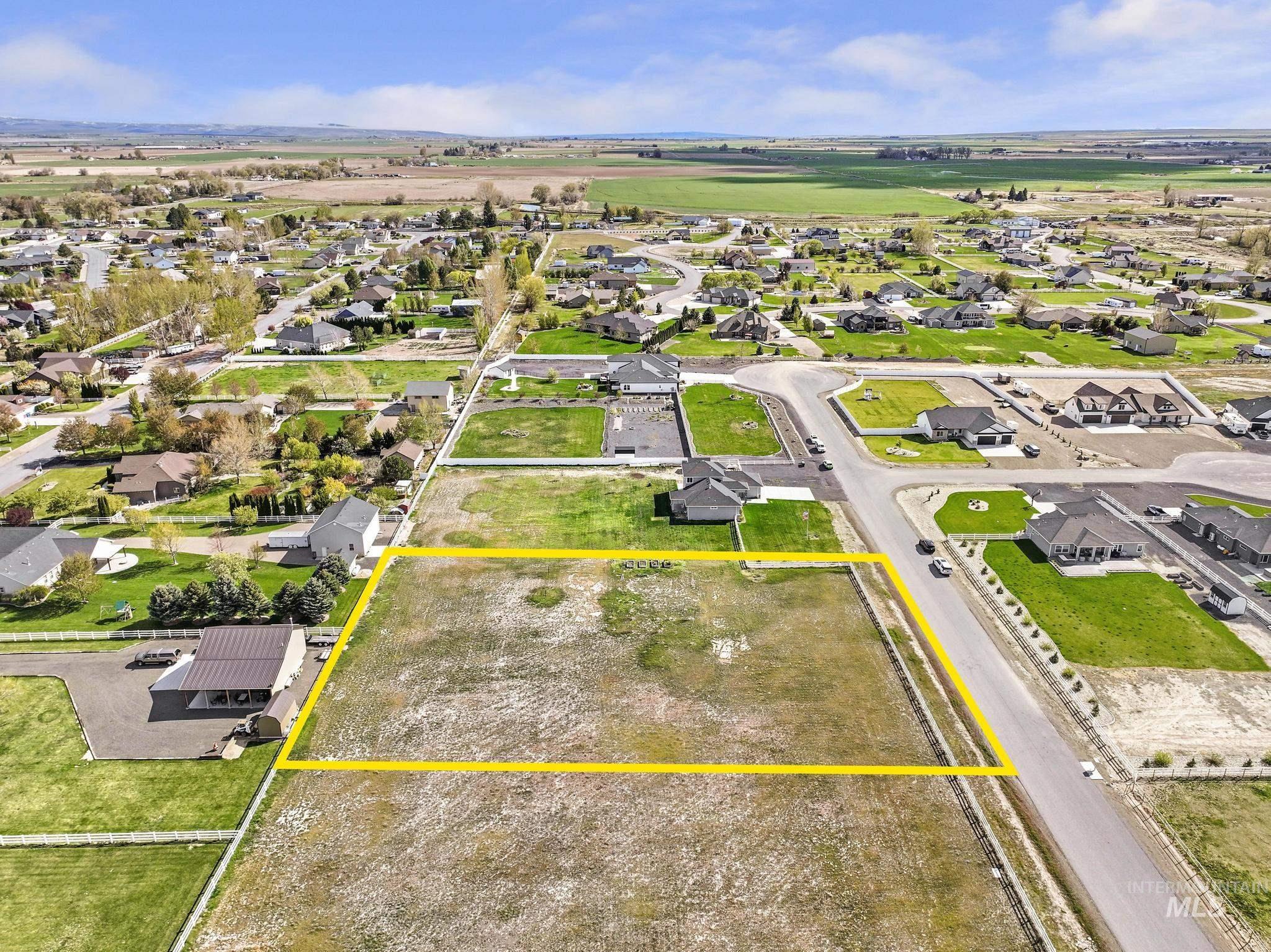3738 N 2469 E Property Photo 1