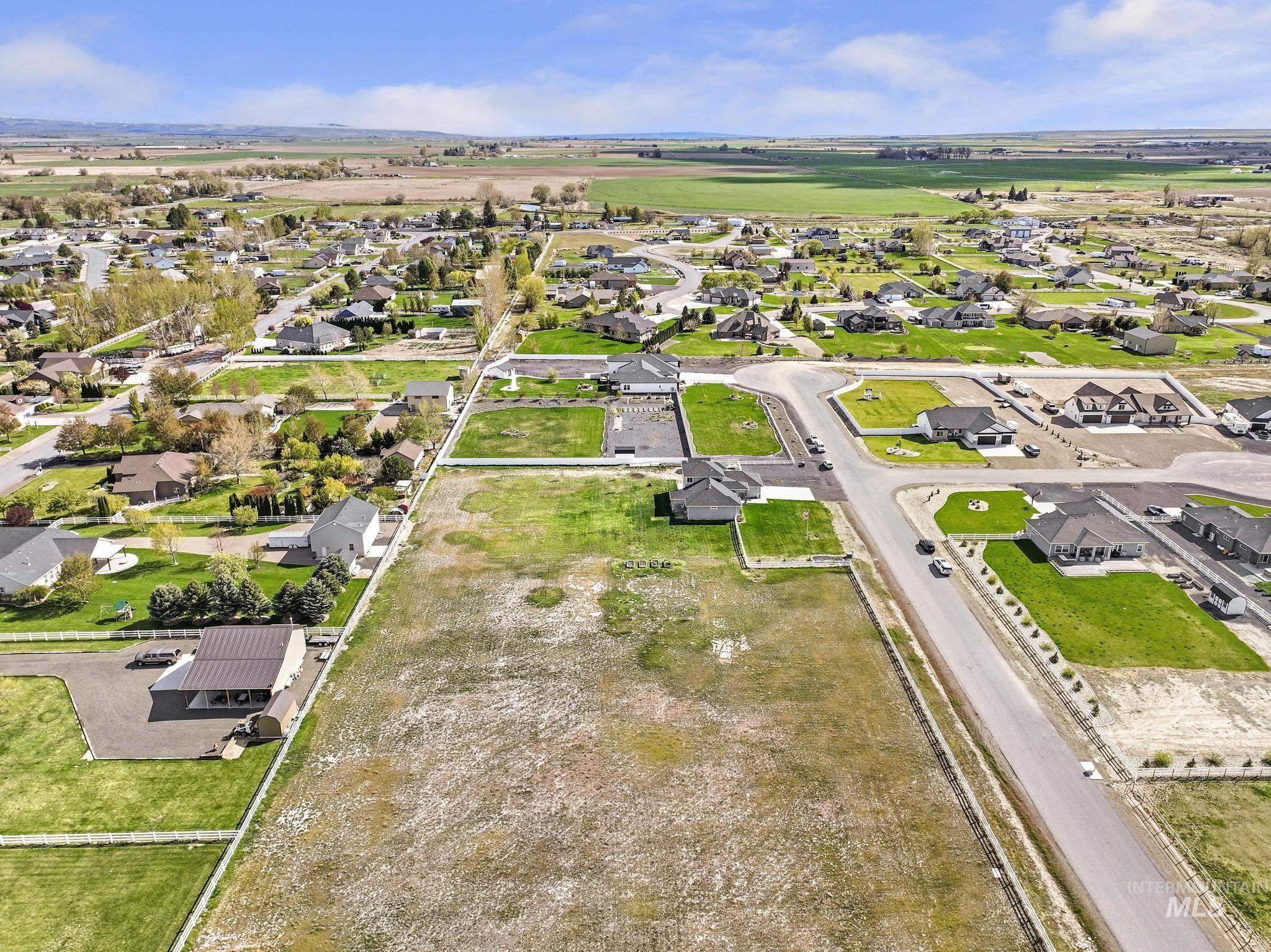 3738 N 2469 E Property Photo 6