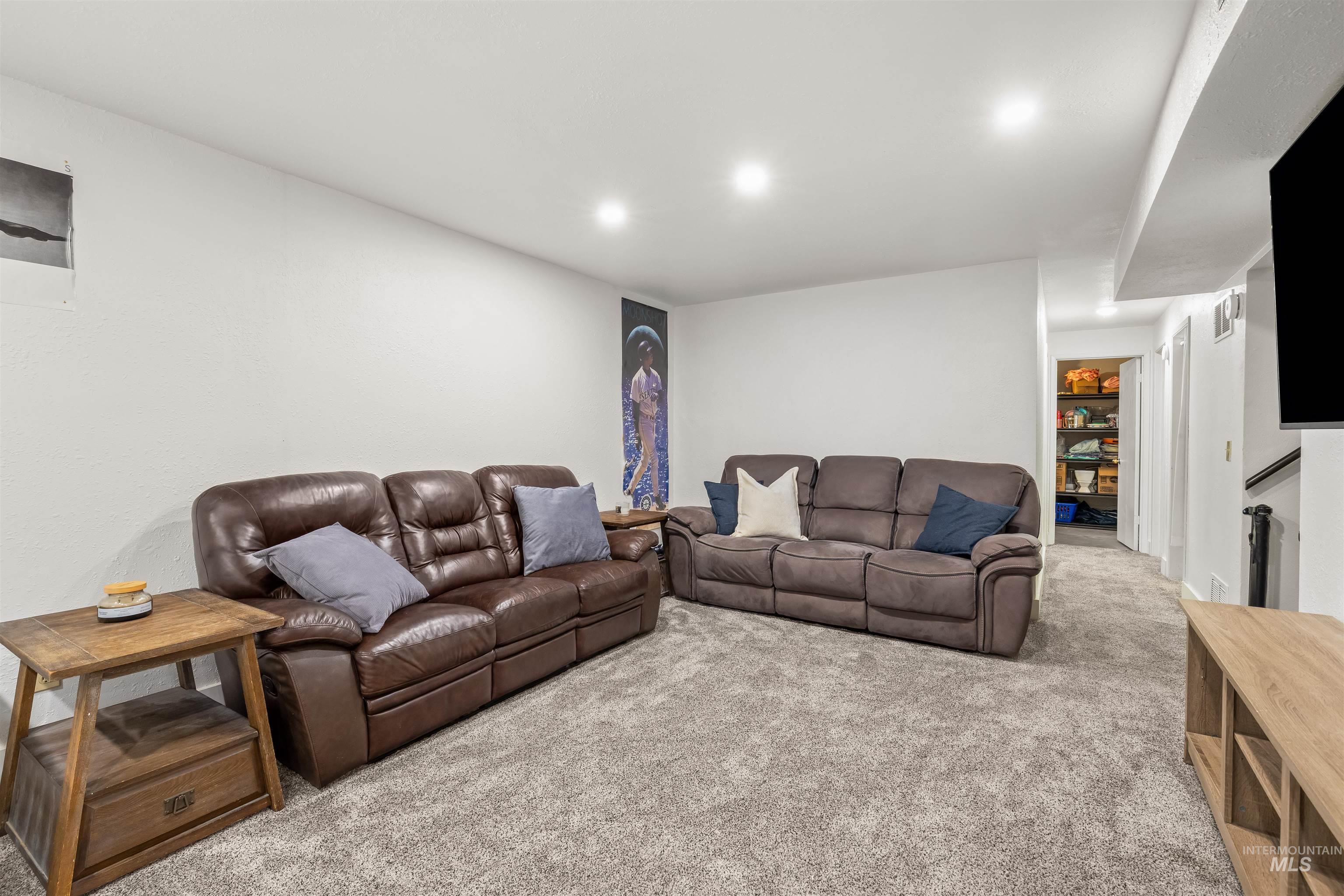 1224 Toby Court Property Photo 27