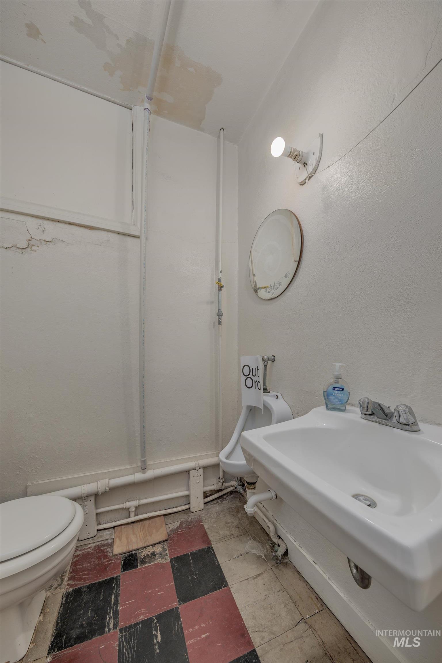 404 N 3rd Property Photo 19
