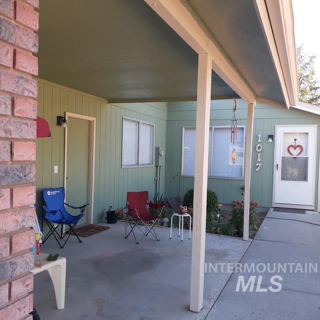 1013/1017 Lemhi Cir Property Photo 2