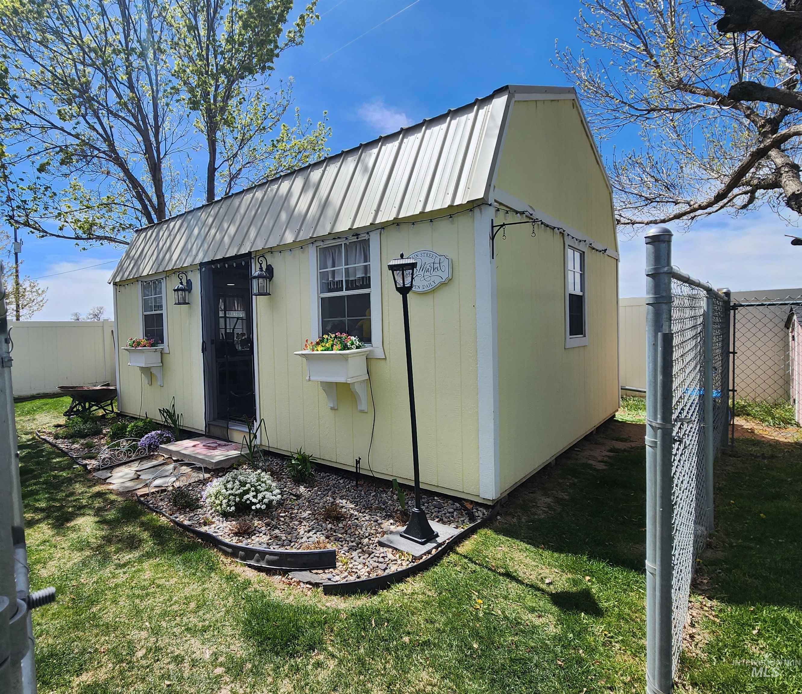 350 N Burton Property Photo 35