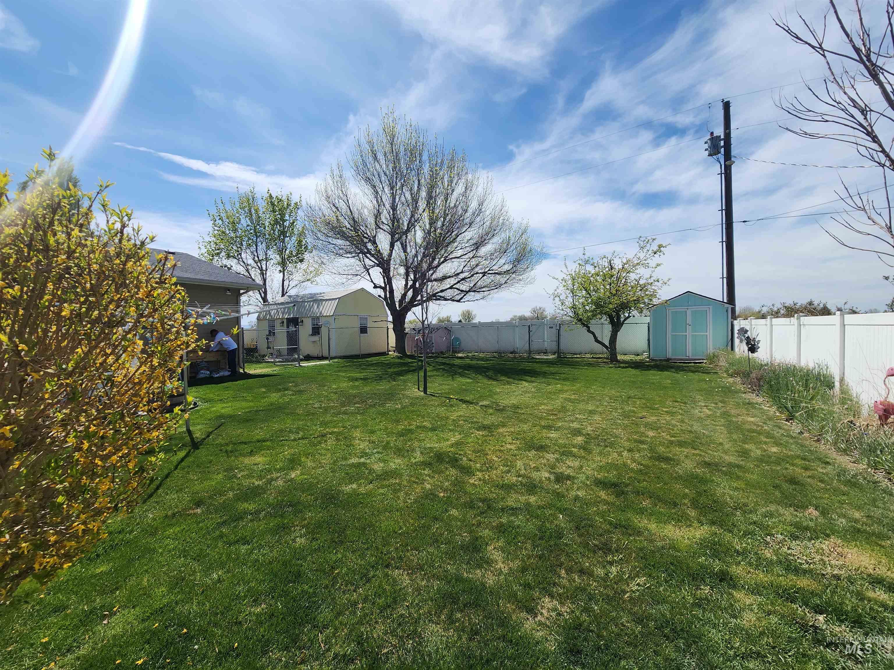 350 N Burton Property Photo 43