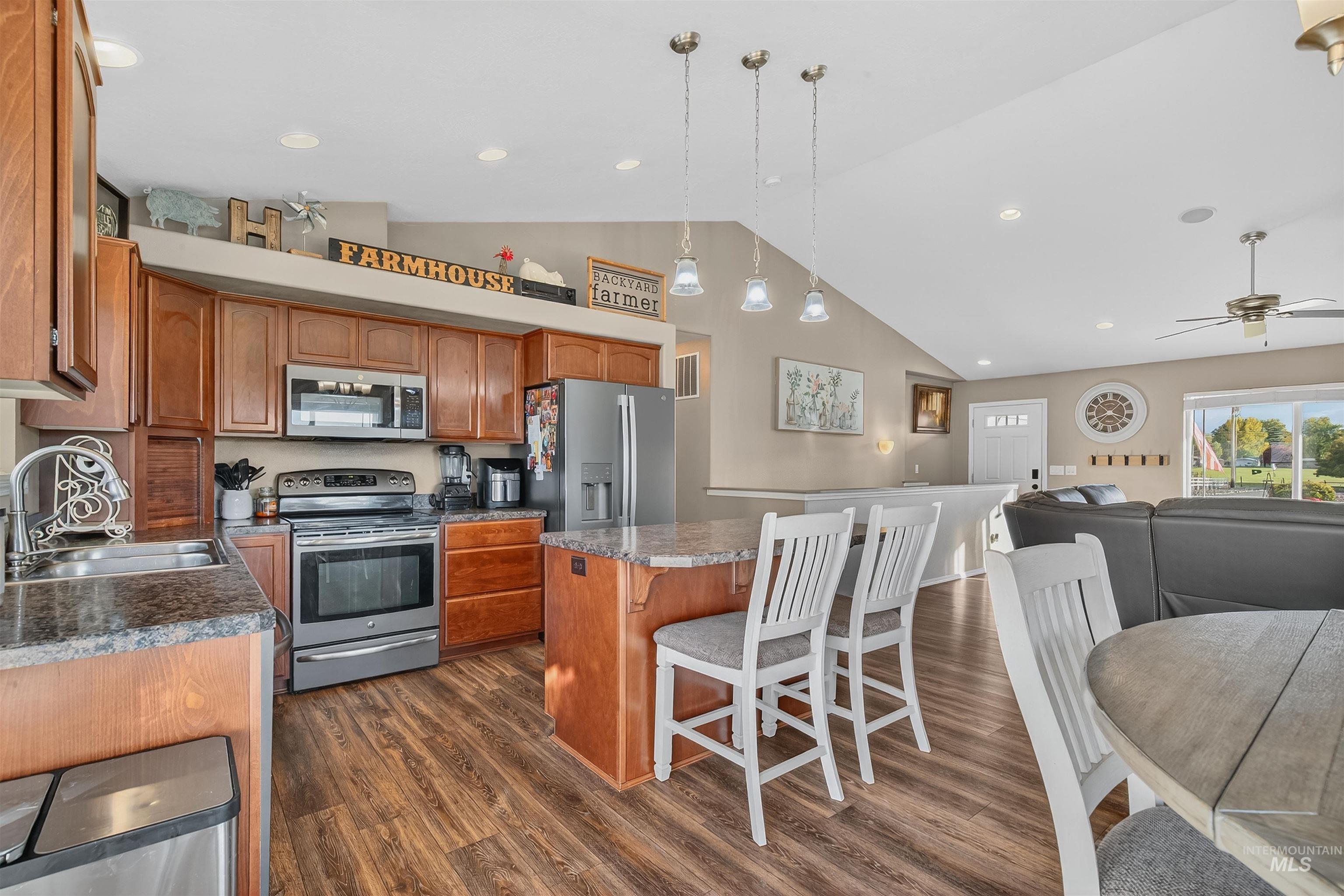 1827 Grelle Ave Property Photo 15