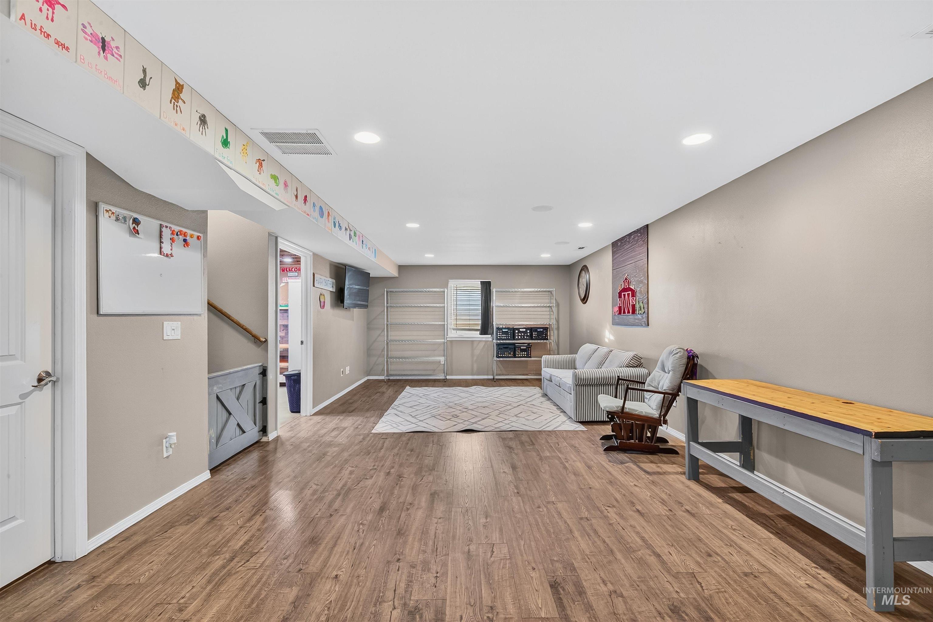 1827 Grelle Ave Property Photo 26
