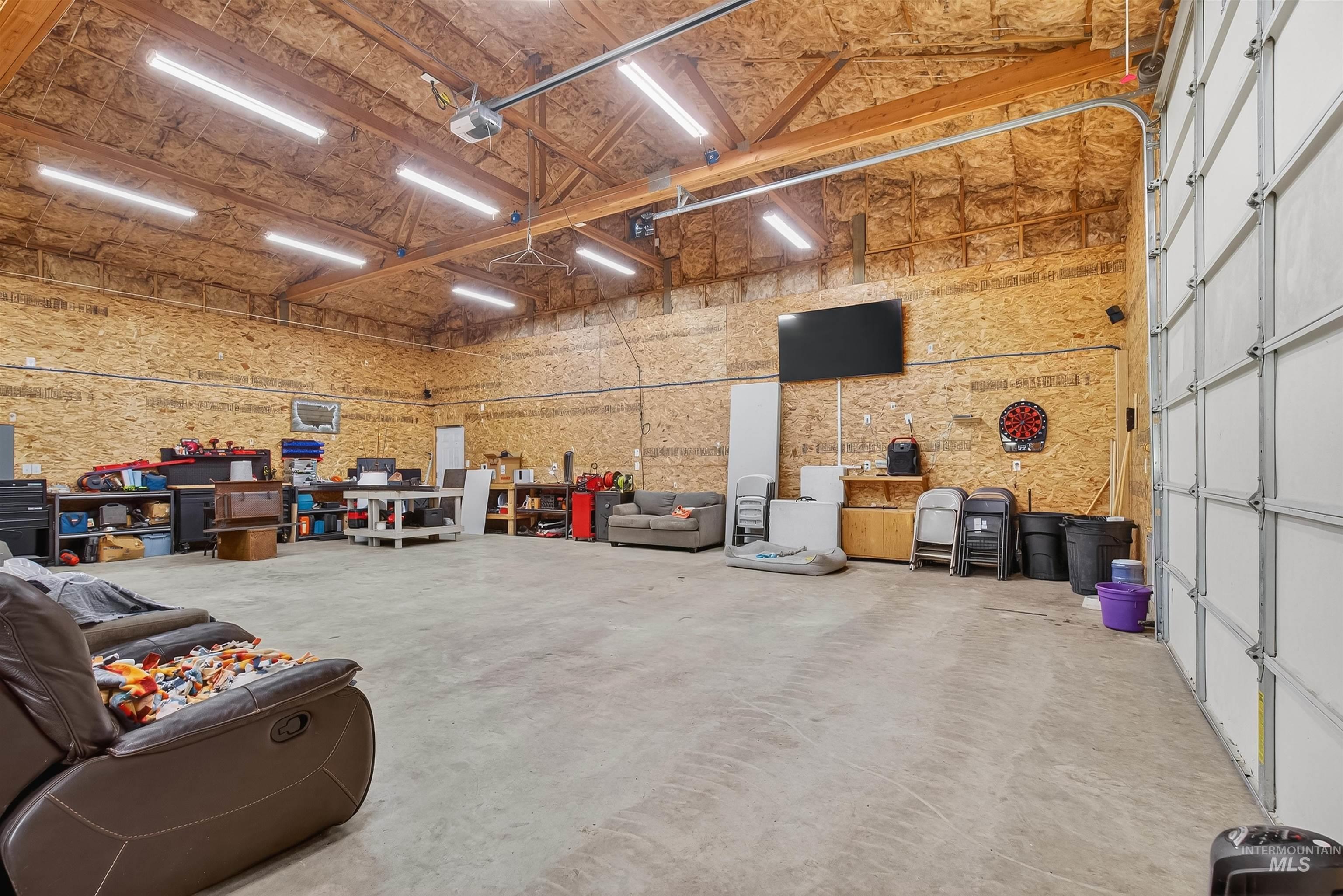 1827 Grelle Ave Property Photo 38