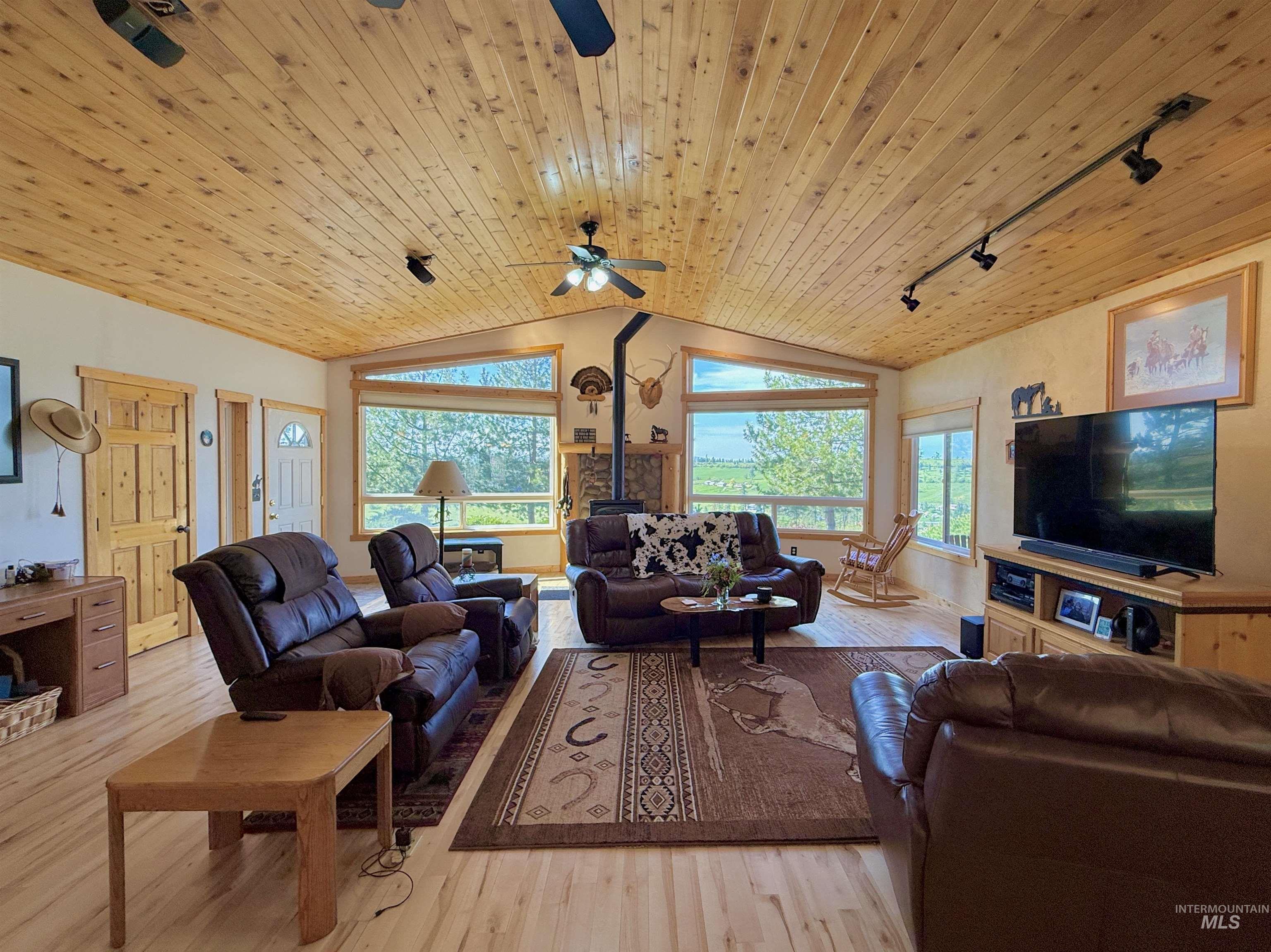 263 Sill Creek Rd. Property Photo 24