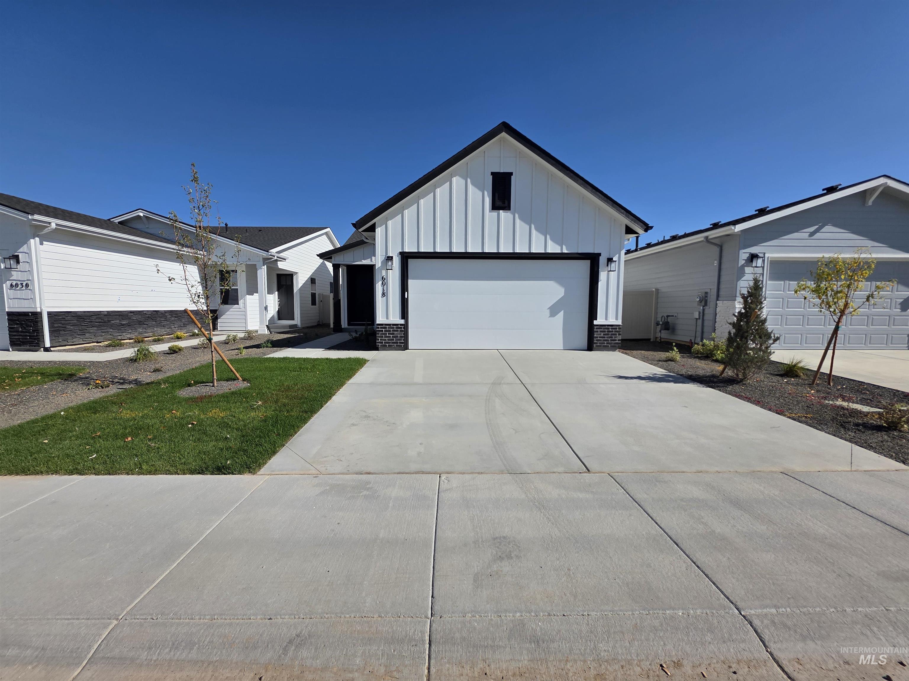 6018 N Static Line Ave Property Photo 1
