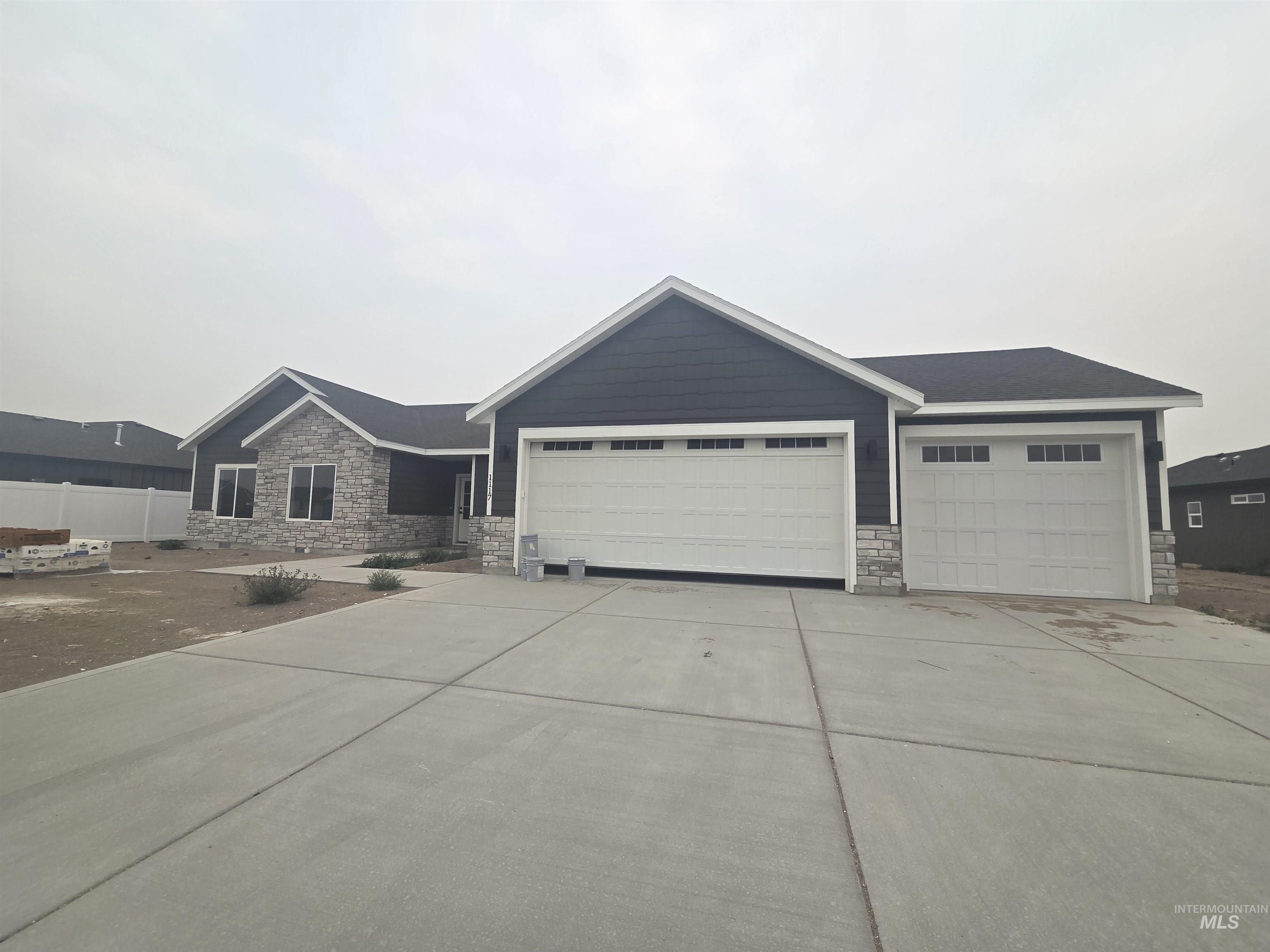 1117 Moss Avenue Property Photo 3