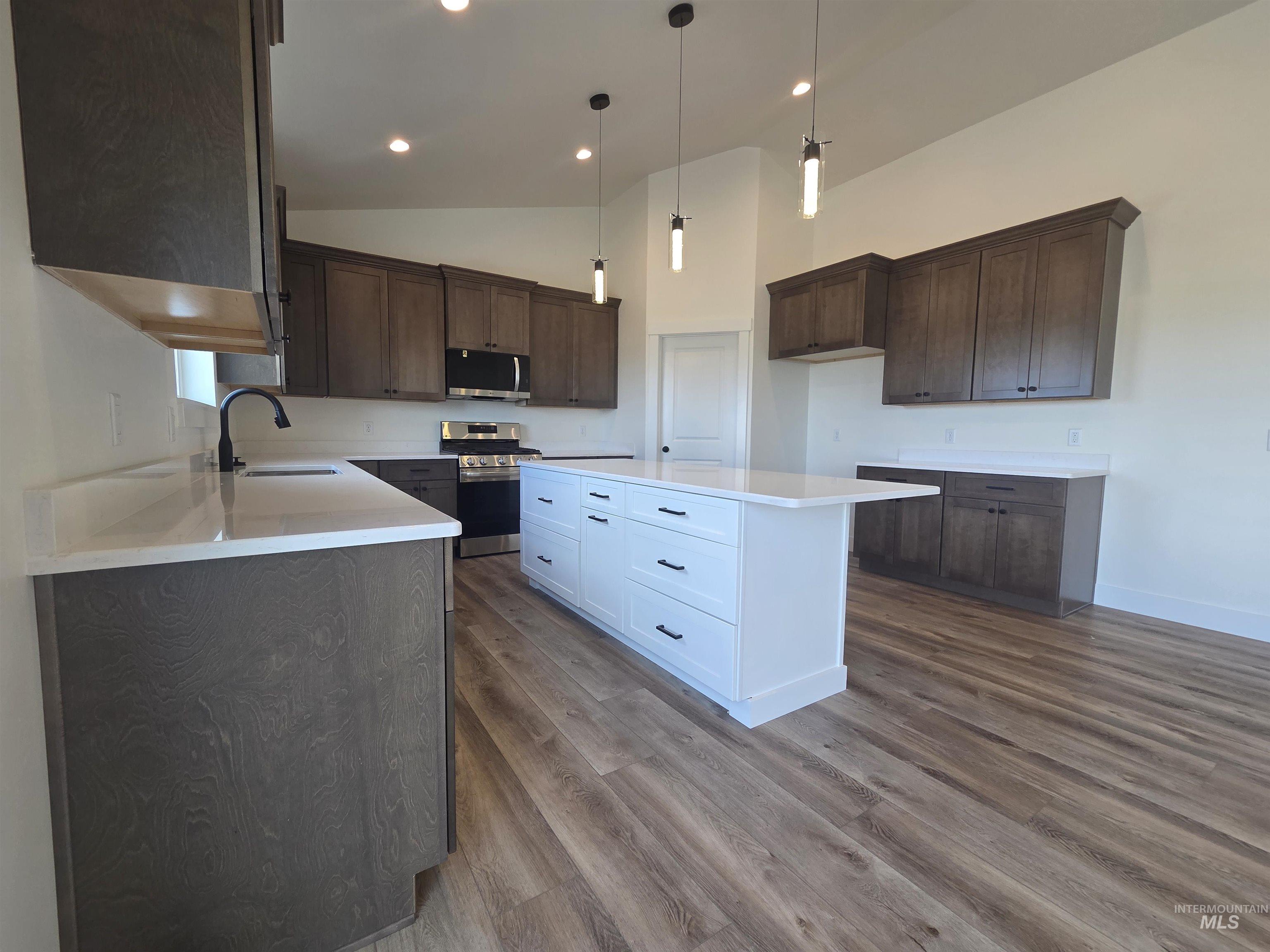 1117 Moss Avenue Property Photo 3