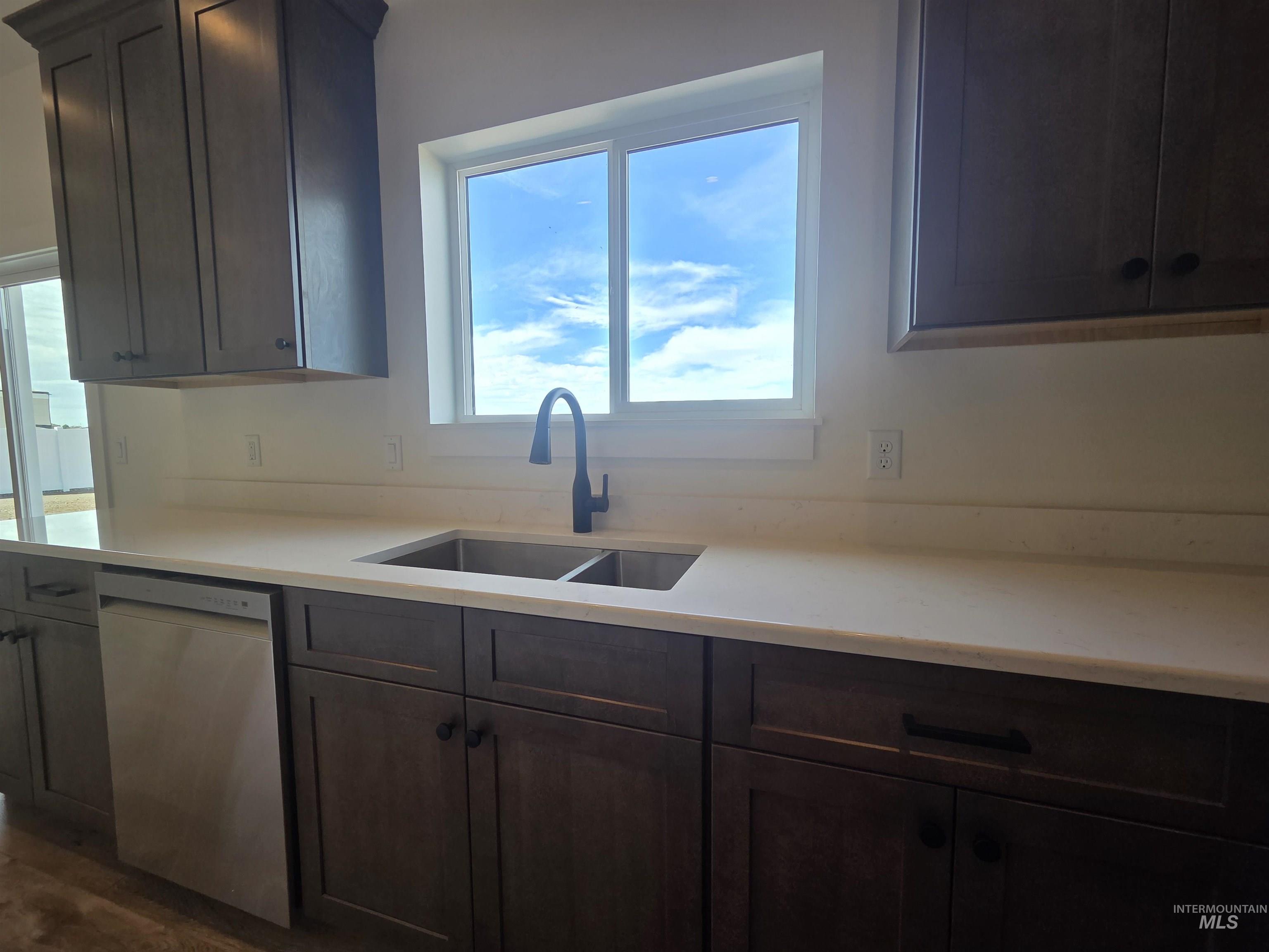 1117 Moss Avenue Property Photo 6